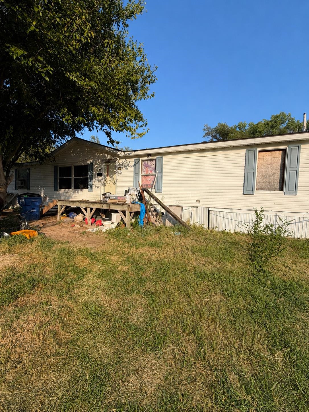 131 W Daniel Property Photo 1