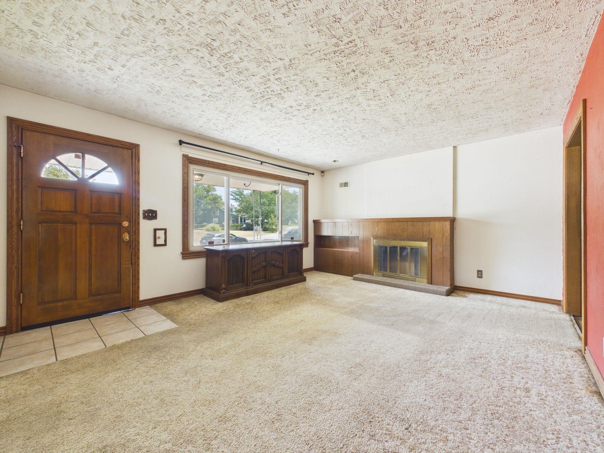 5047 E Morris St Property Photo 4