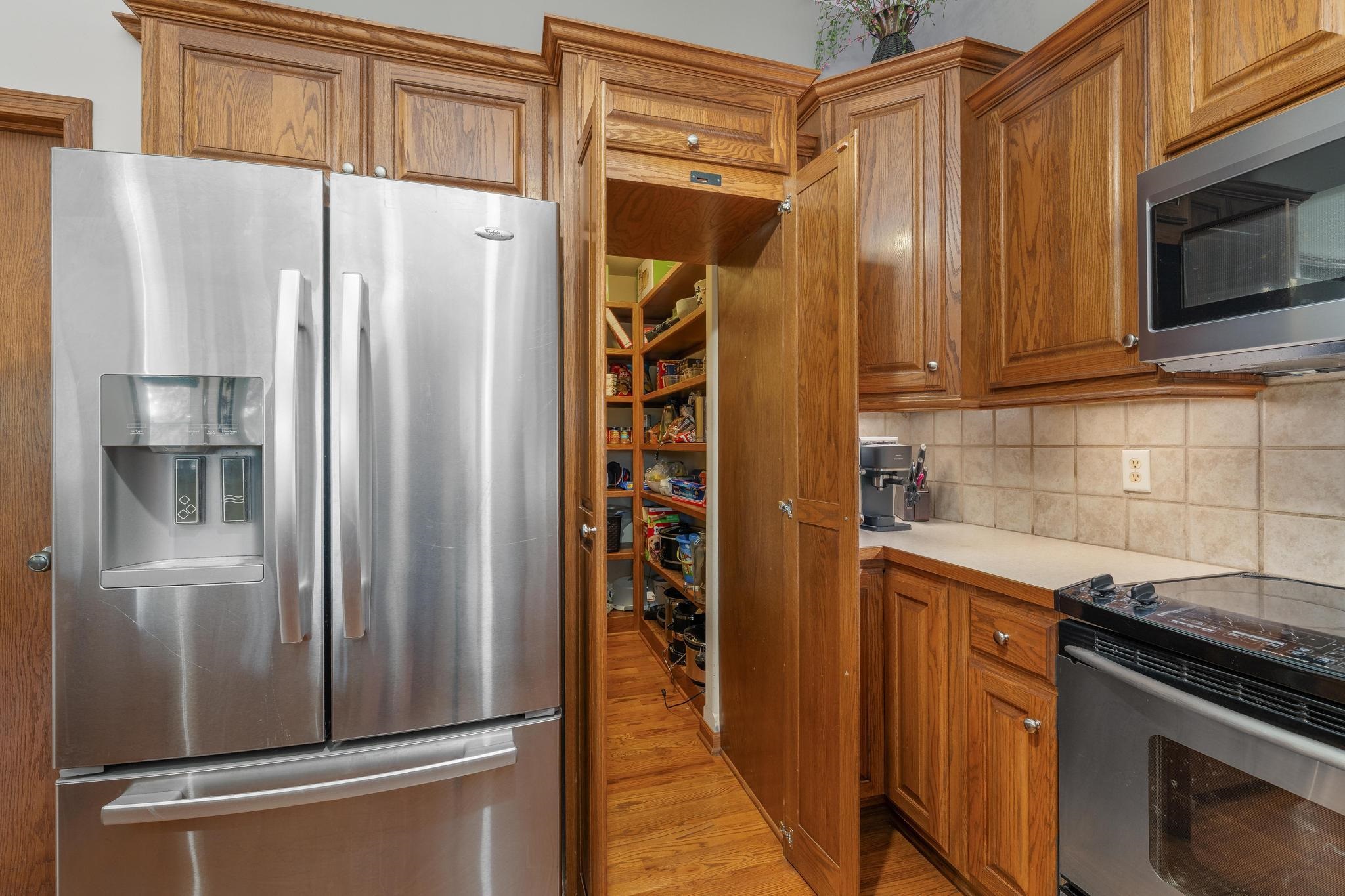 143 S Putter Property Photo 10