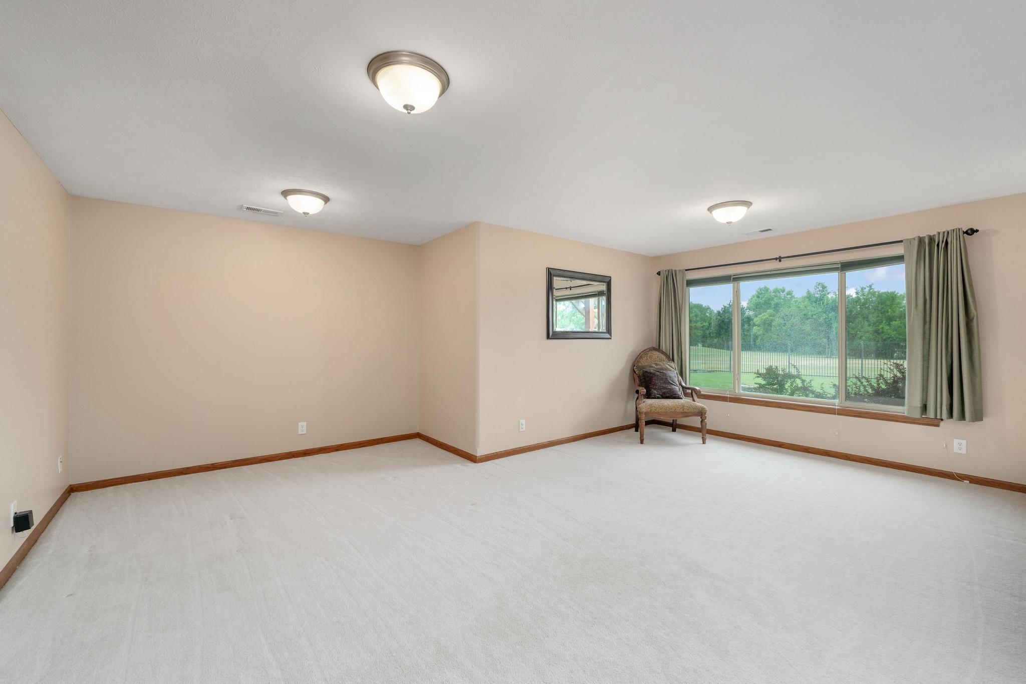 143 S Putter Property Photo 21