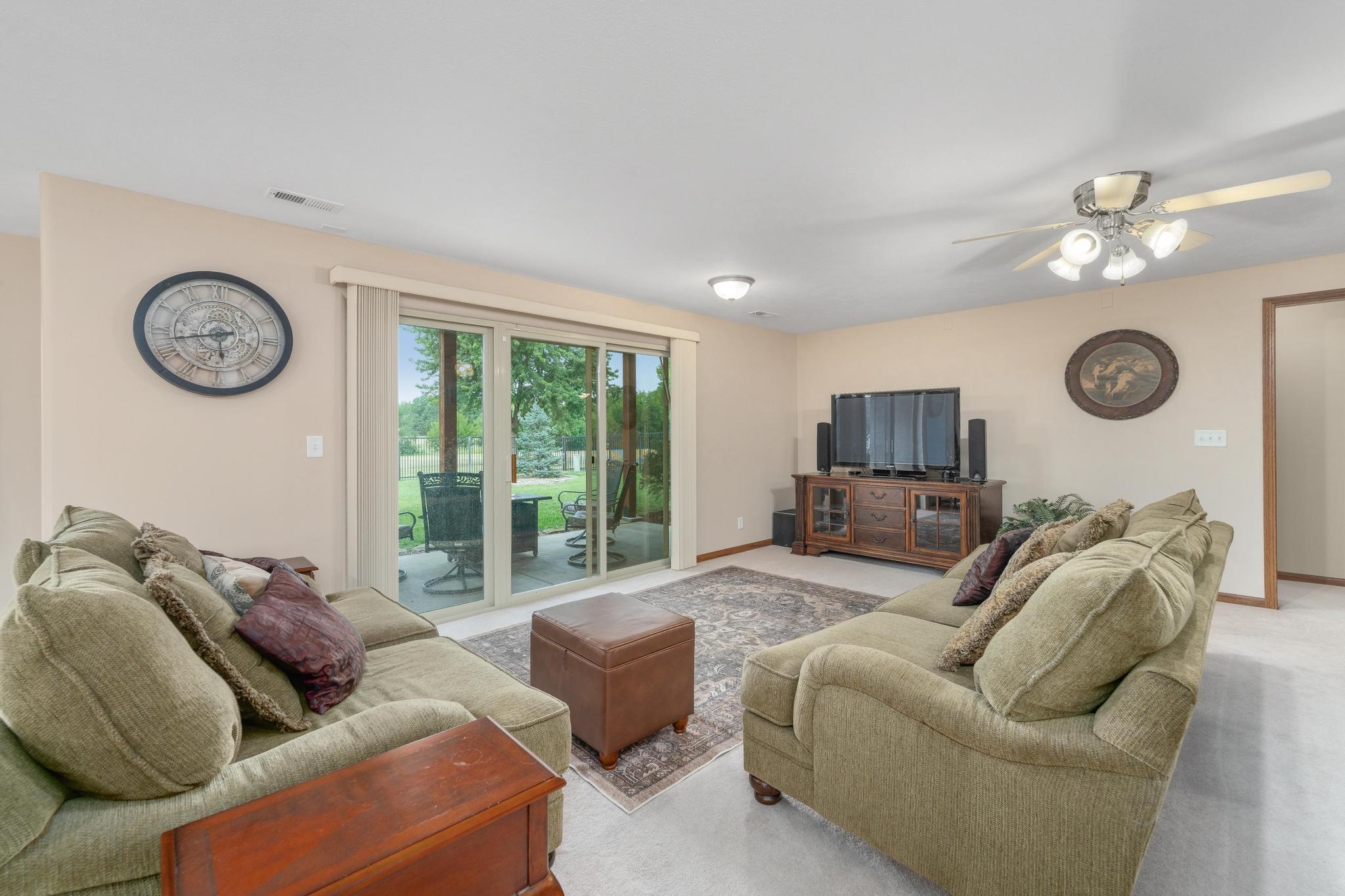 143 S Putter Property Photo 22