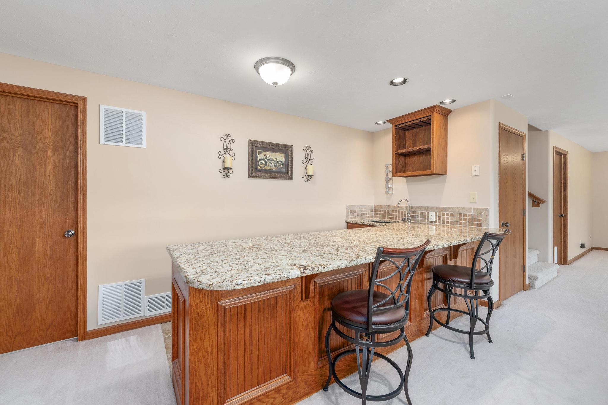 143 S Putter Property Photo 25
