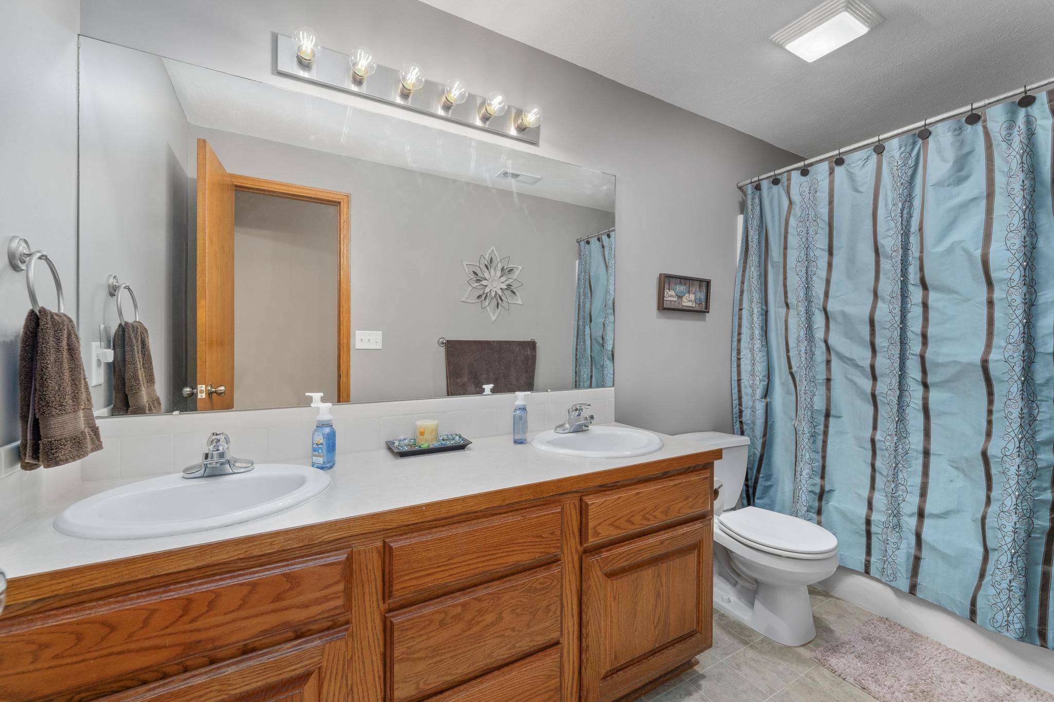 143 S Putter Property Photo 28