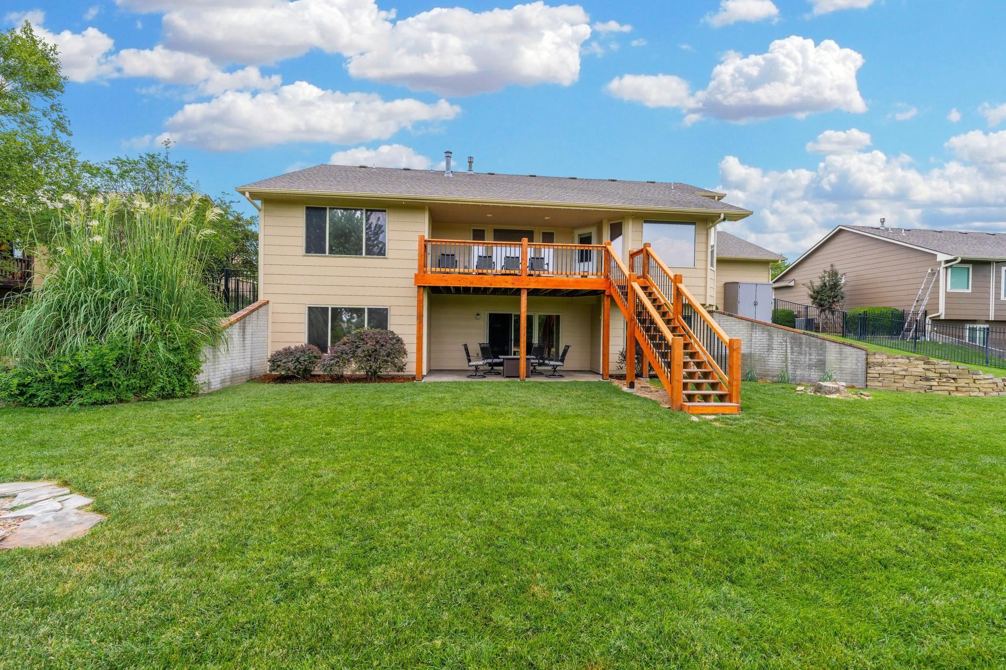143 S Putter Property Photo 32