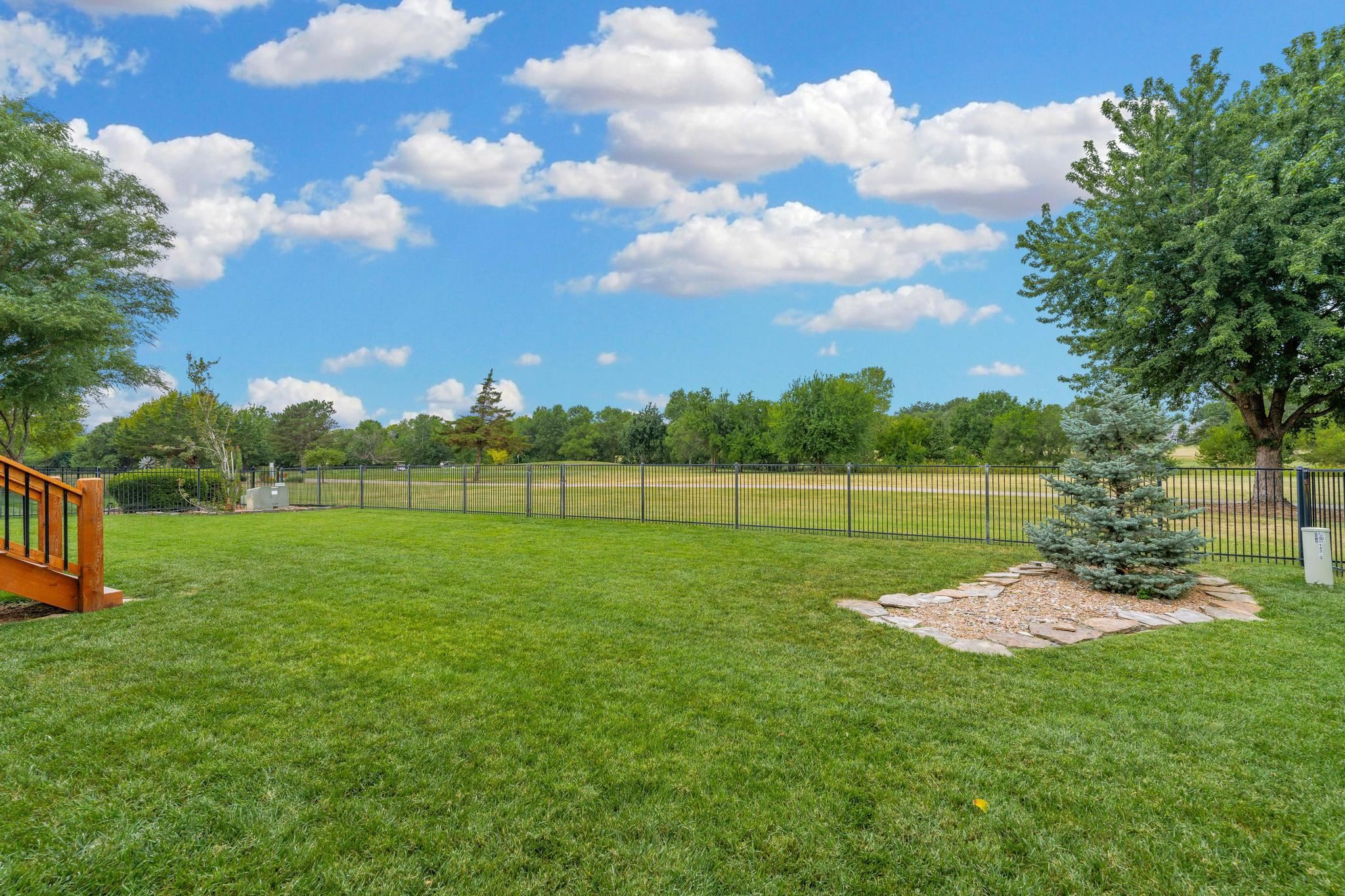 143 S Putter Property Photo 33