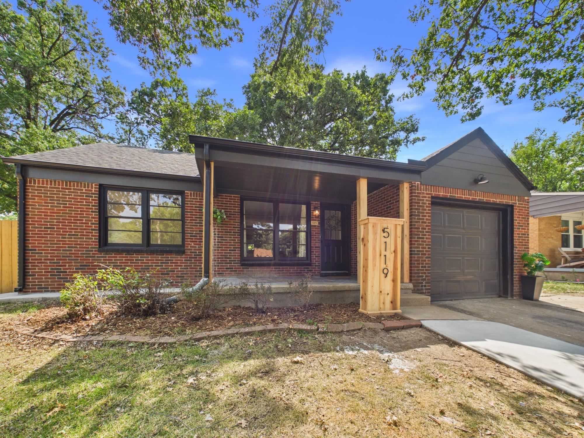 5119 E Gramar Dr Property Photo 1