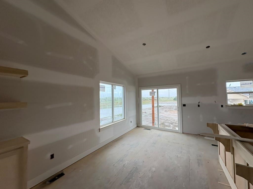 5914 Plumthicket St Property Photo 6