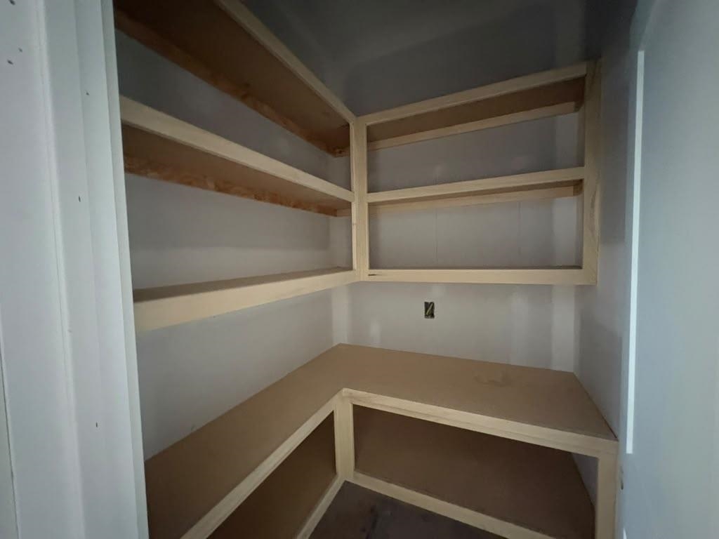 5914 Plumthicket St Property Photo 7