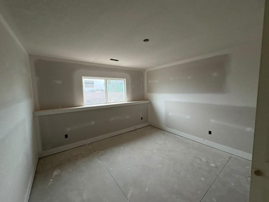 5914 Plumthicket St Property Photo 14