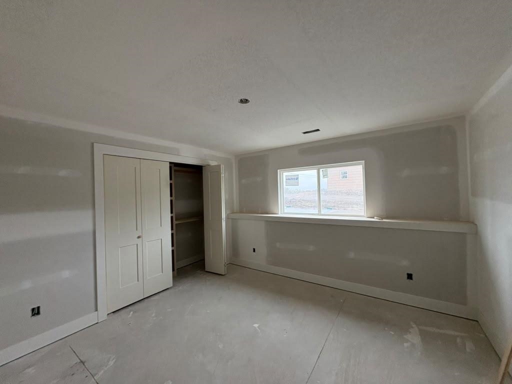 5914 Plumthicket St Property Photo 15