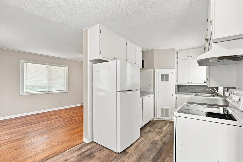 253 N Nelson Ave. Property Photo 10