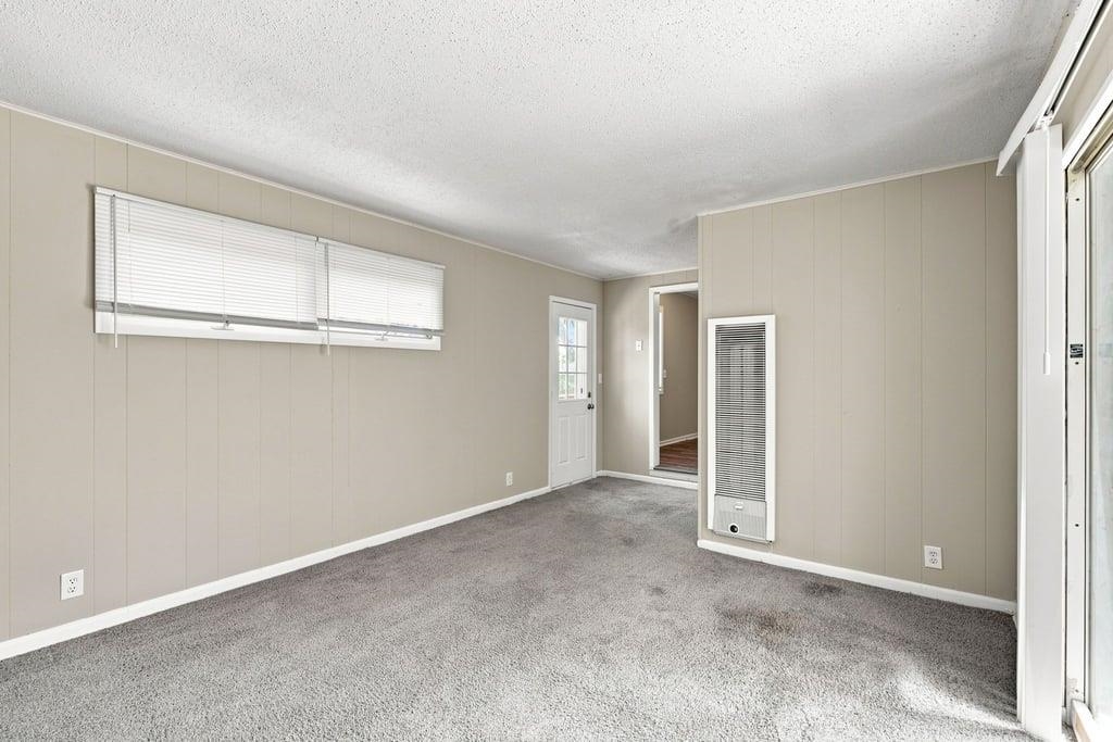 253 N Nelson Ave. Property Photo 16