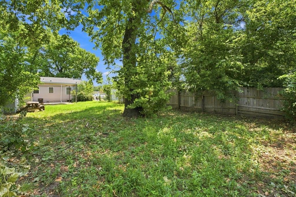 253 N Nelson Ave. Property Photo 28