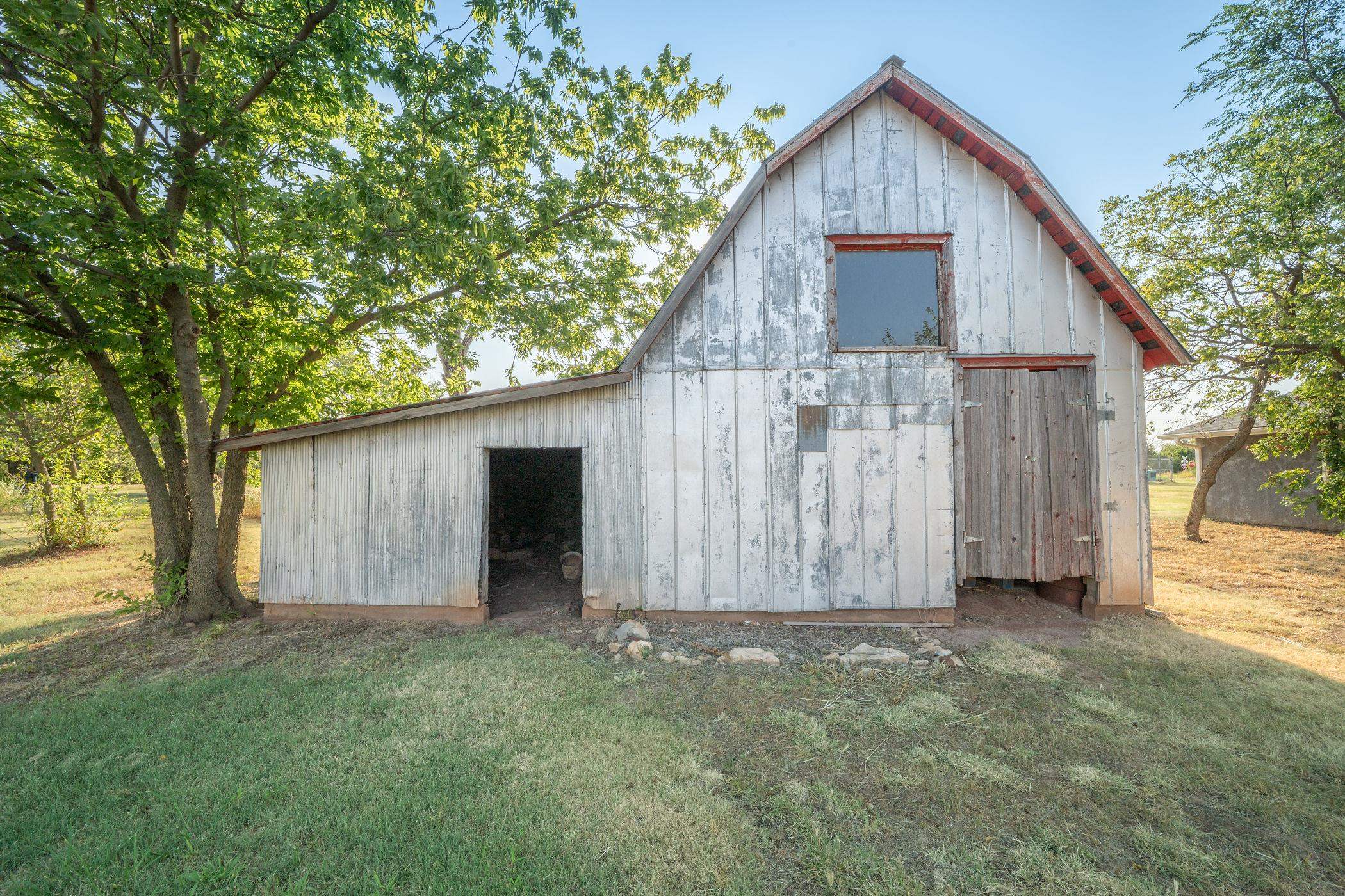 2634 Se Viney Ave Property Photo 27
