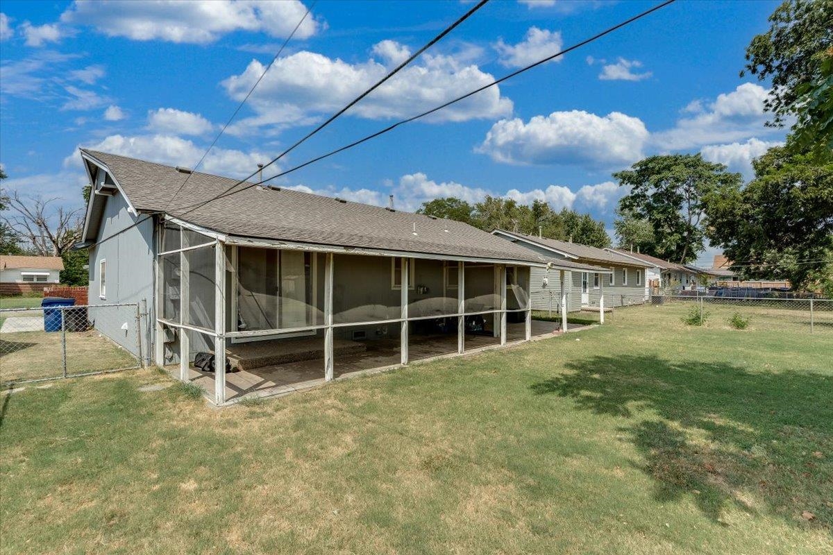 1415 W Lydia Property Photo 26