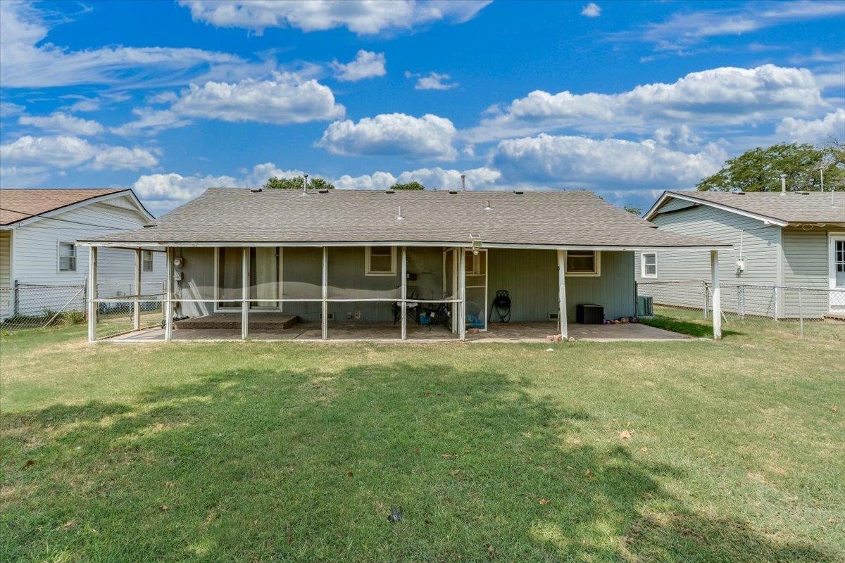 1415 W Lydia Property Photo 27