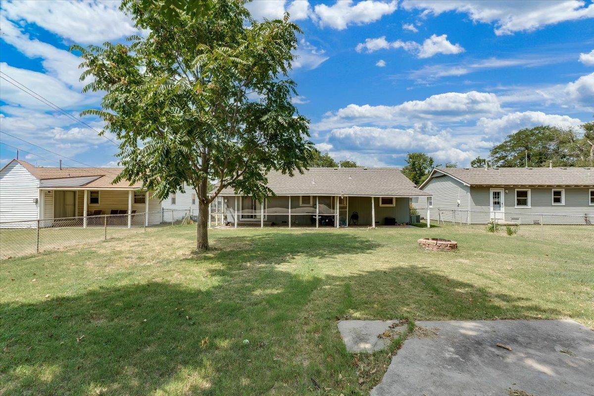 1415 W Lydia Property Photo 30