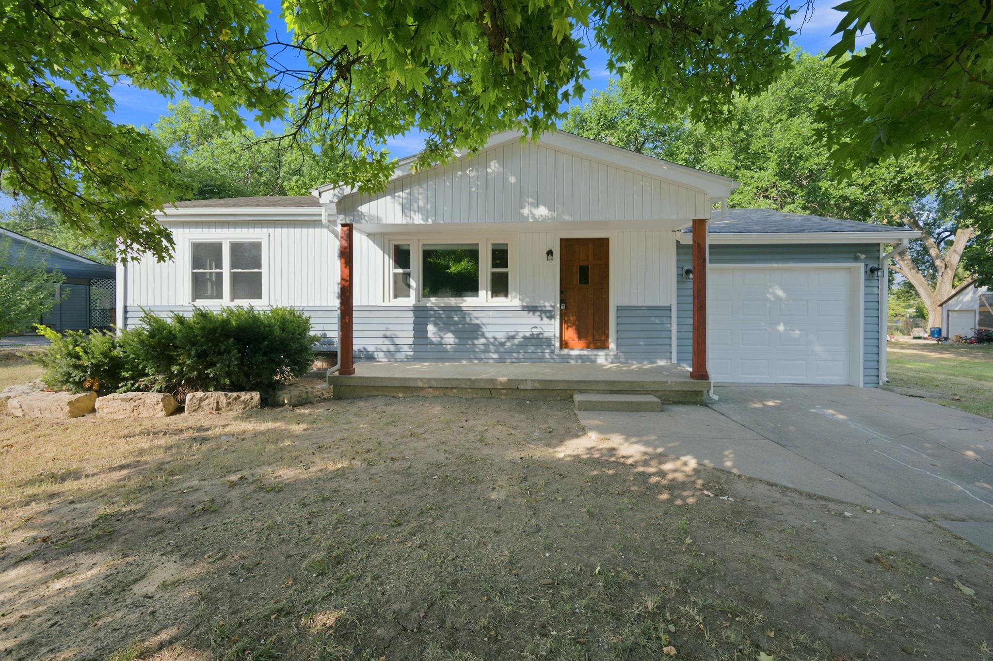 6639 N Kerman Dr Property Photo 2