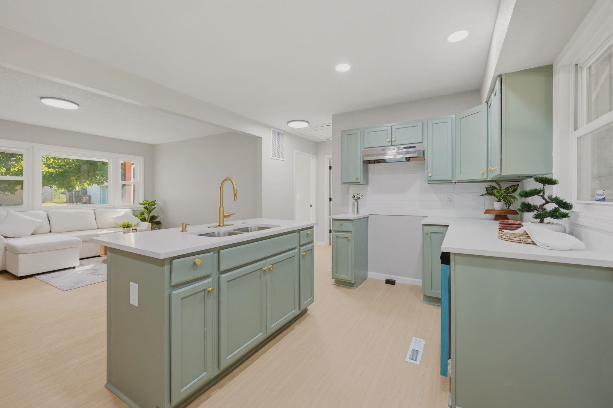 6639 N Kerman Dr Property Photo 13