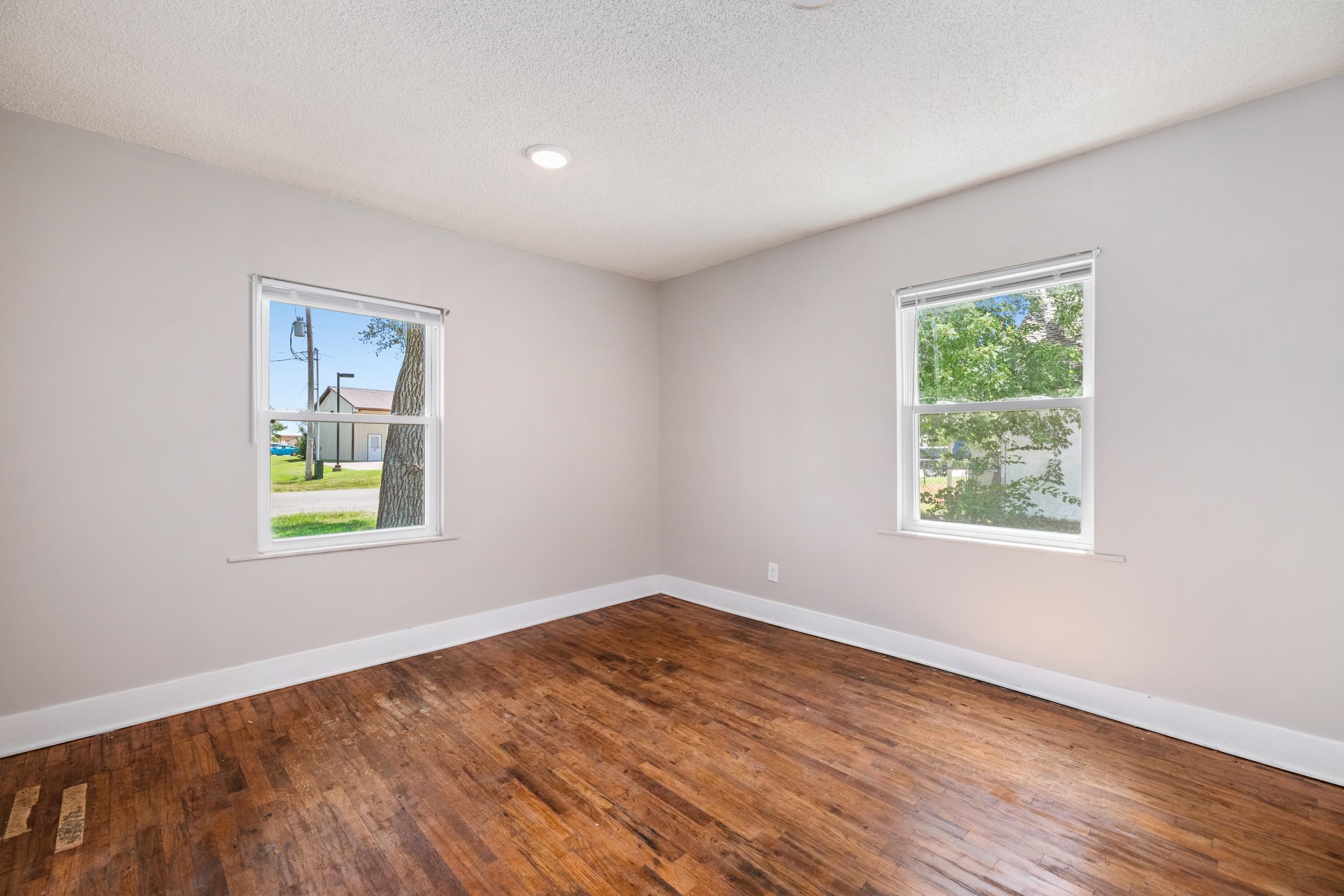 1645 N Main Property Photo 21