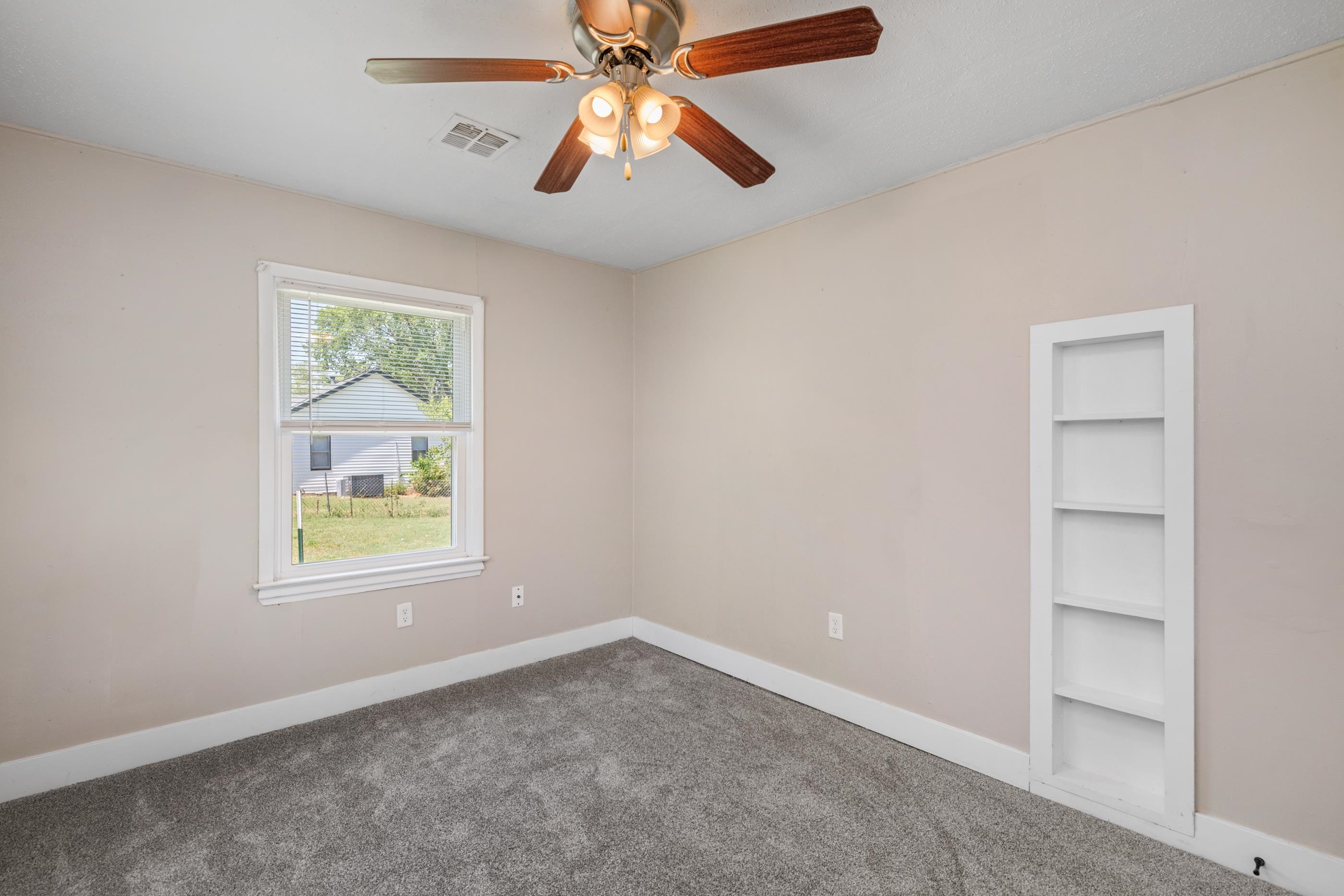1645 N Main Property Photo 25