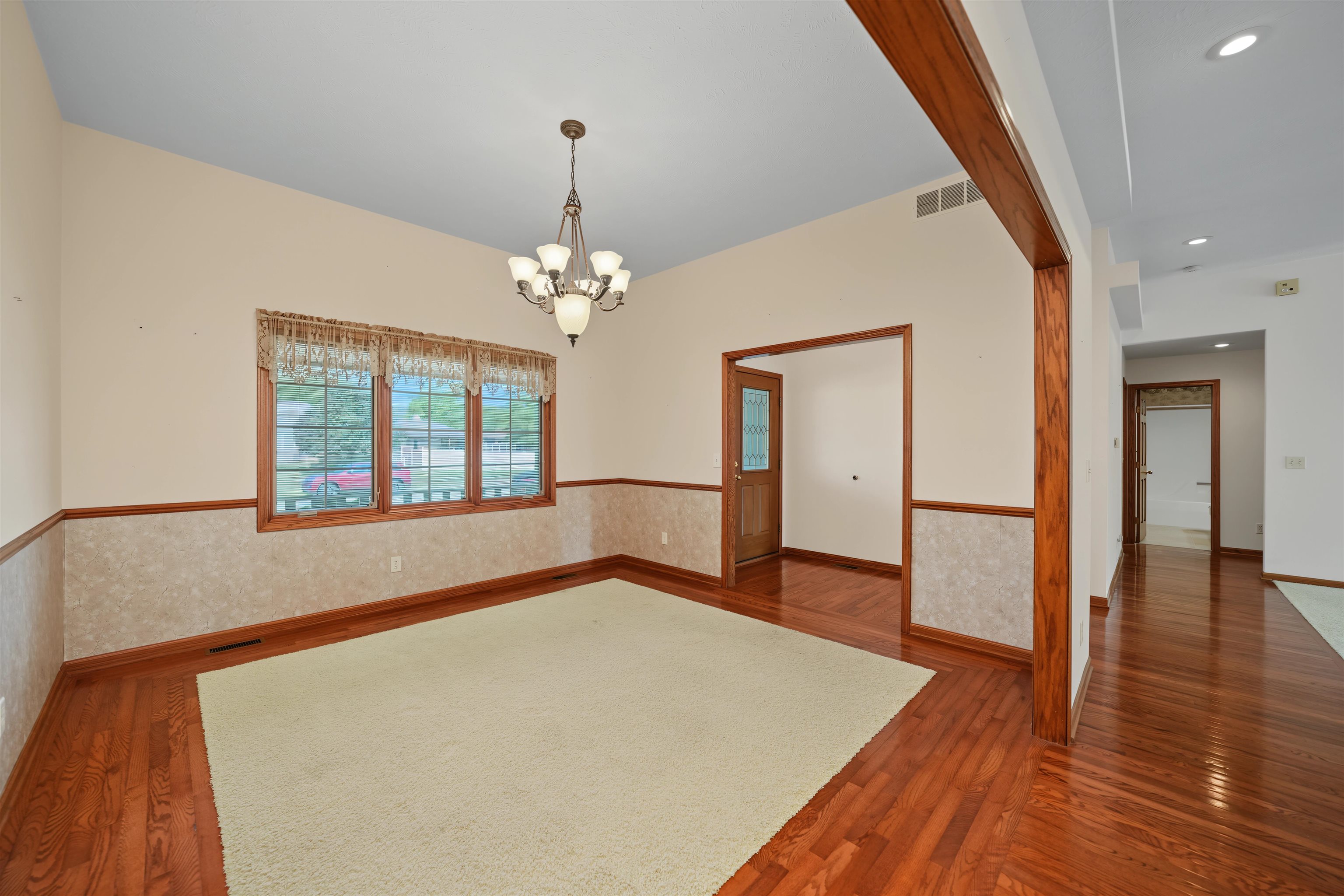 517 Pine Ridge Dr. Property Photo 11