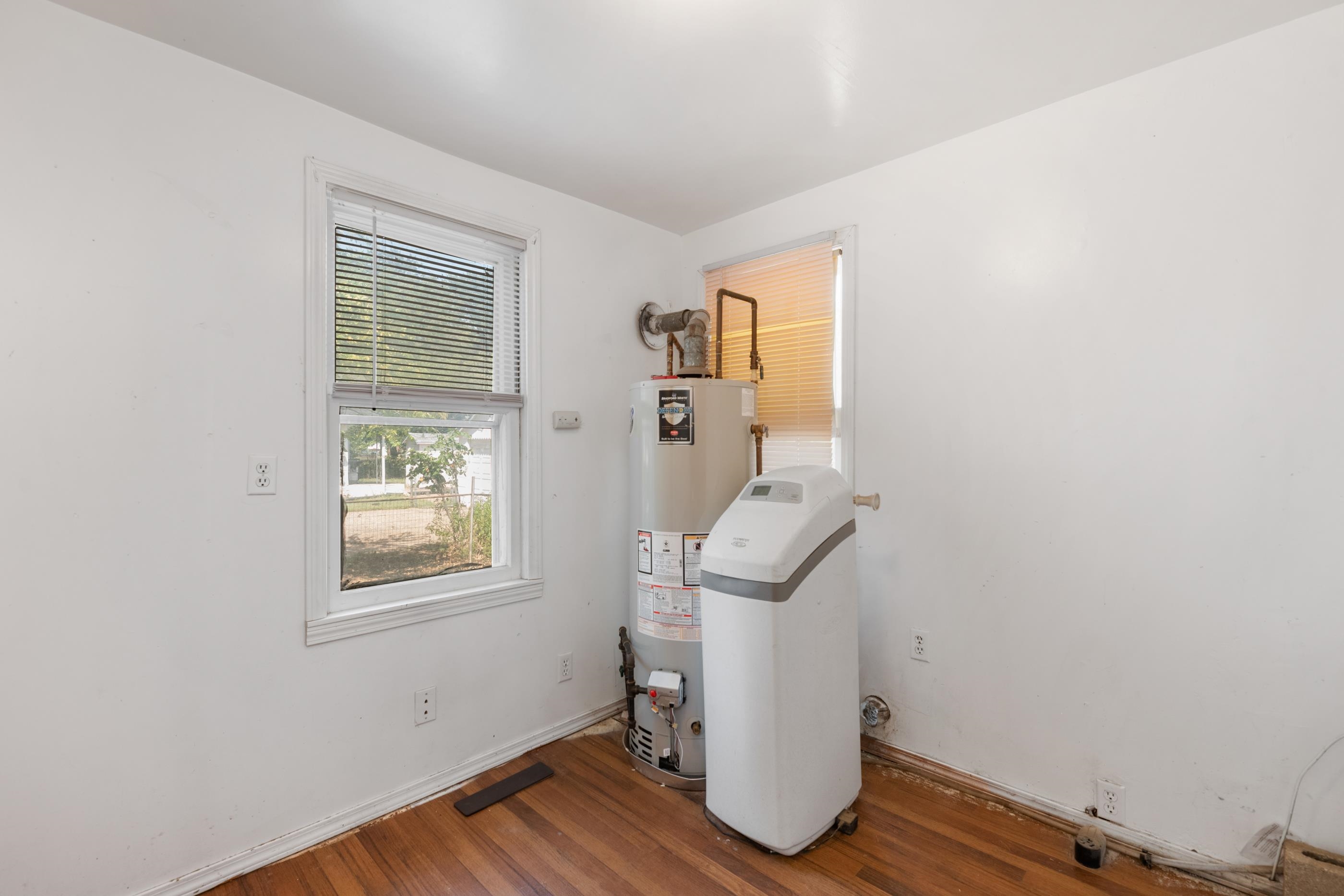 1304 S High Property Photo 11