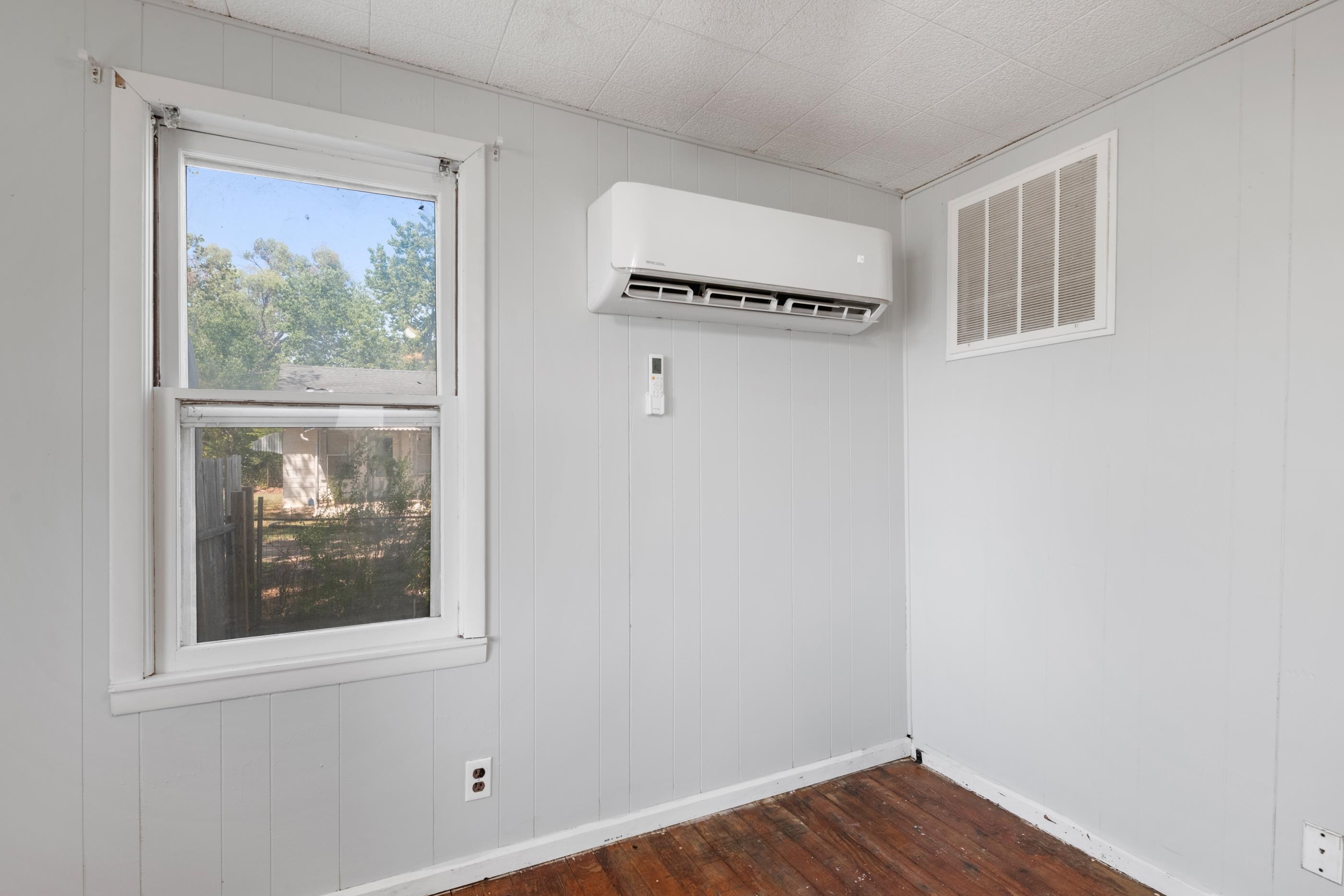 1304 S High Property Photo 14