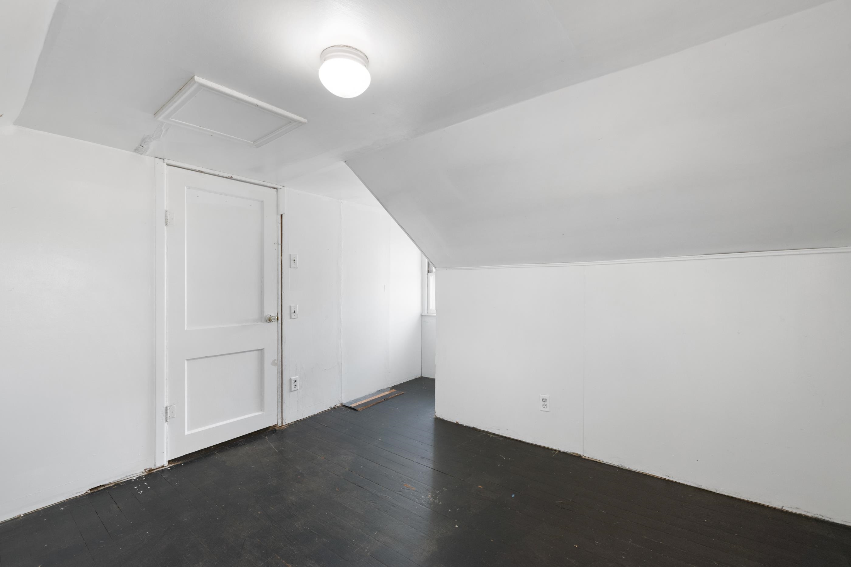 1304 S High Property Photo 16