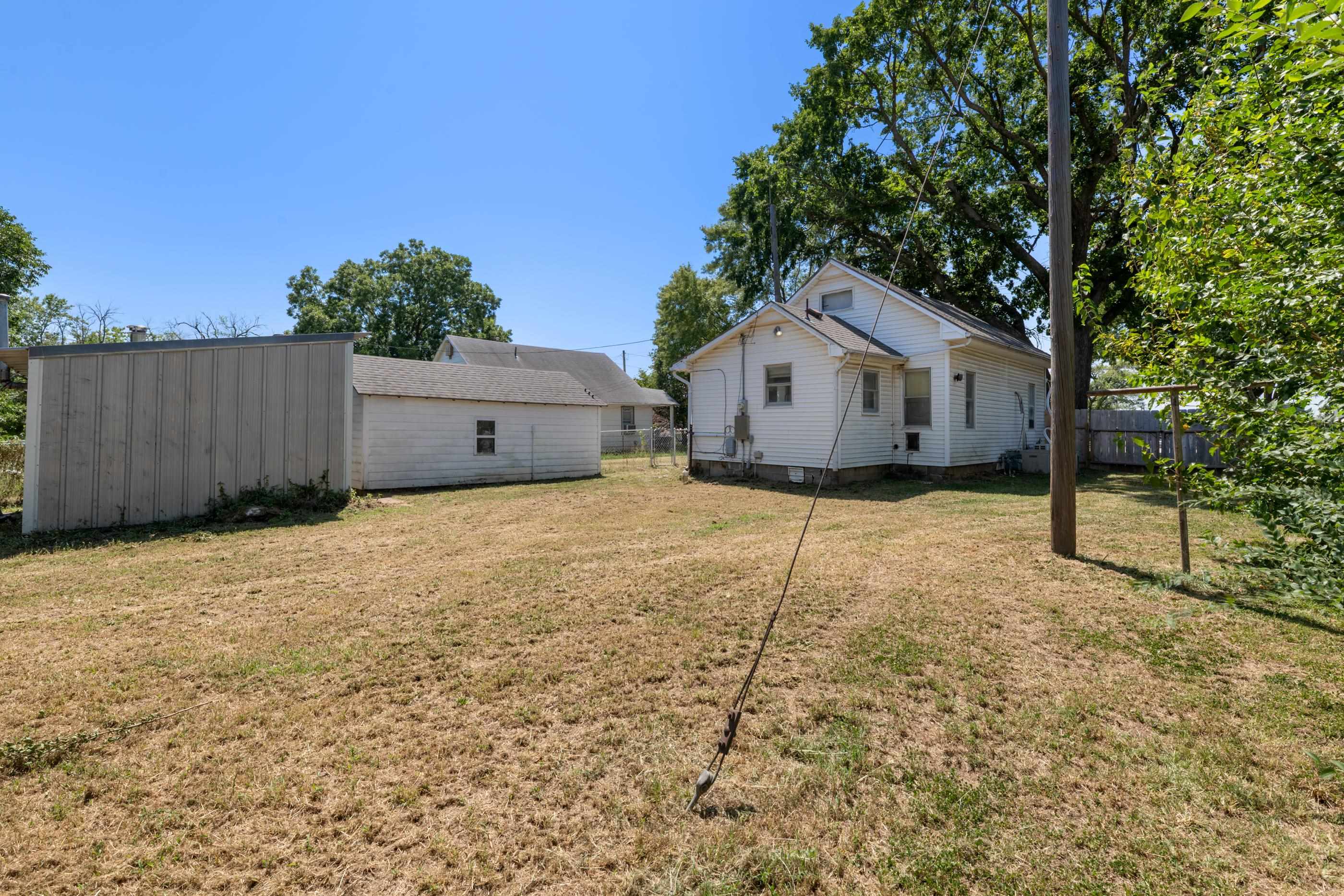 1304 S High Property Photo 27