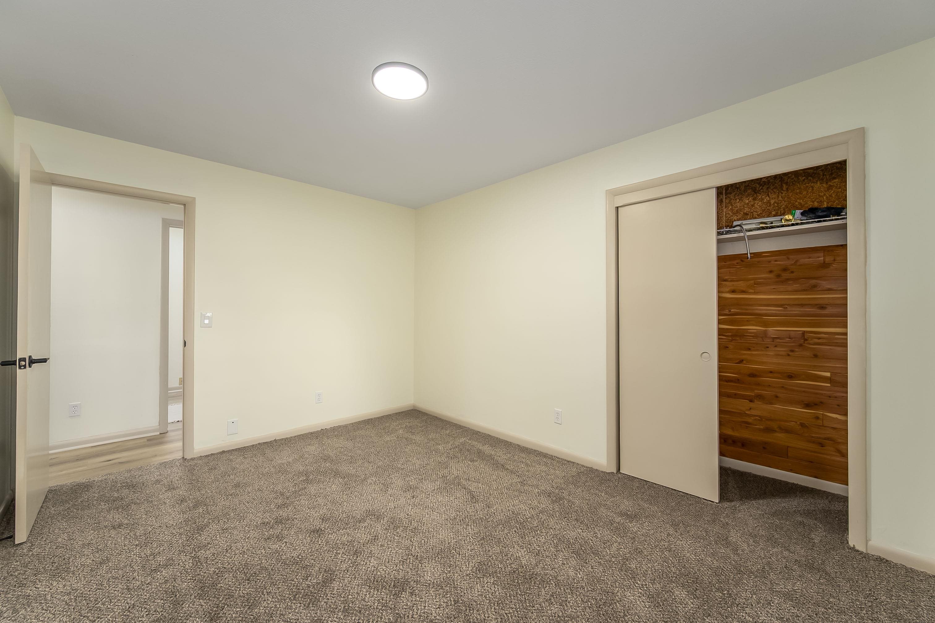 8001 E Willowbrook Rd Property Photo 17