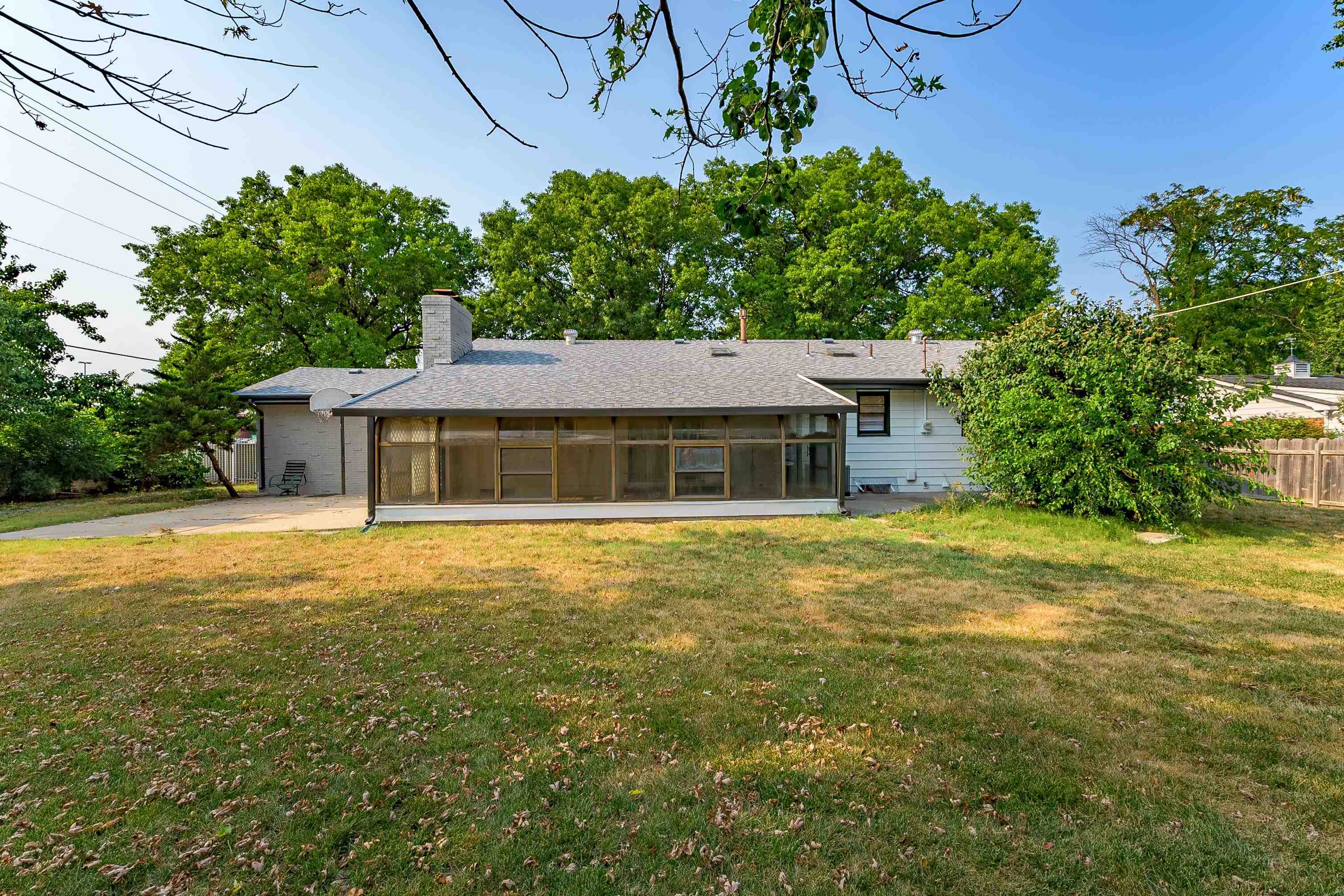 8001 E Willowbrook Rd Property Photo 24