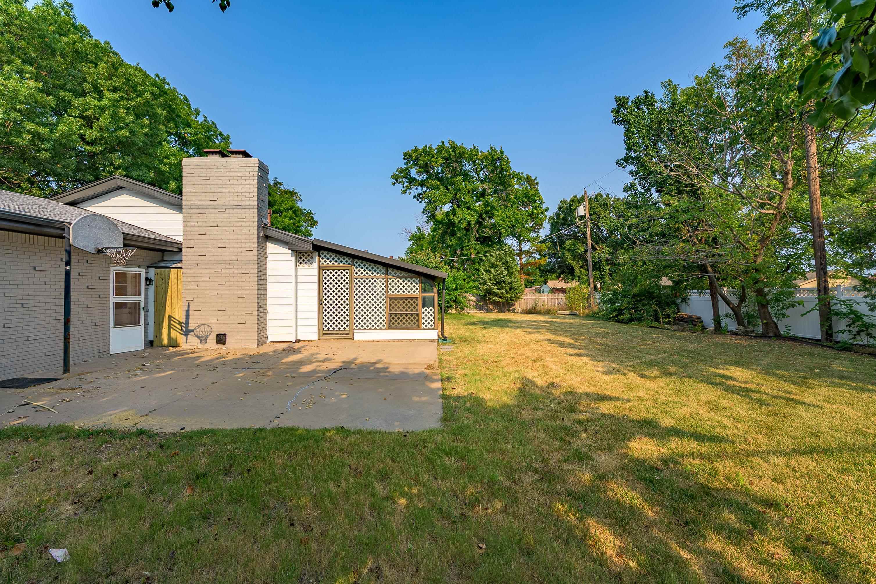 8001 E Willowbrook Rd Property Photo 25
