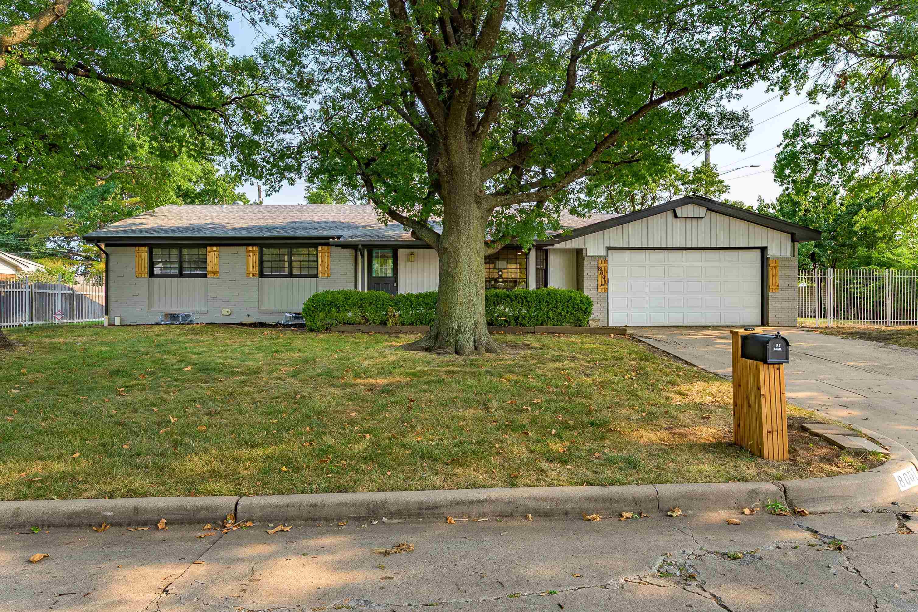 8001 E Willowbrook Rd Property Photo 32