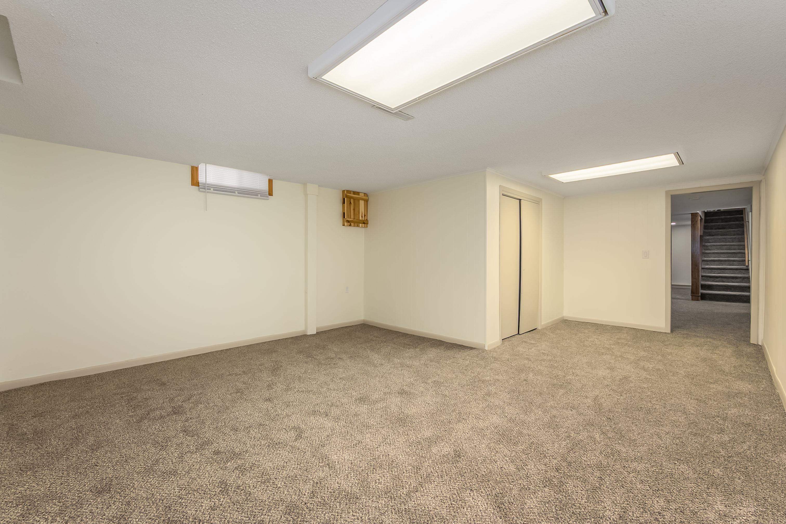 8001 E Willowbrook Rd Property Photo 33