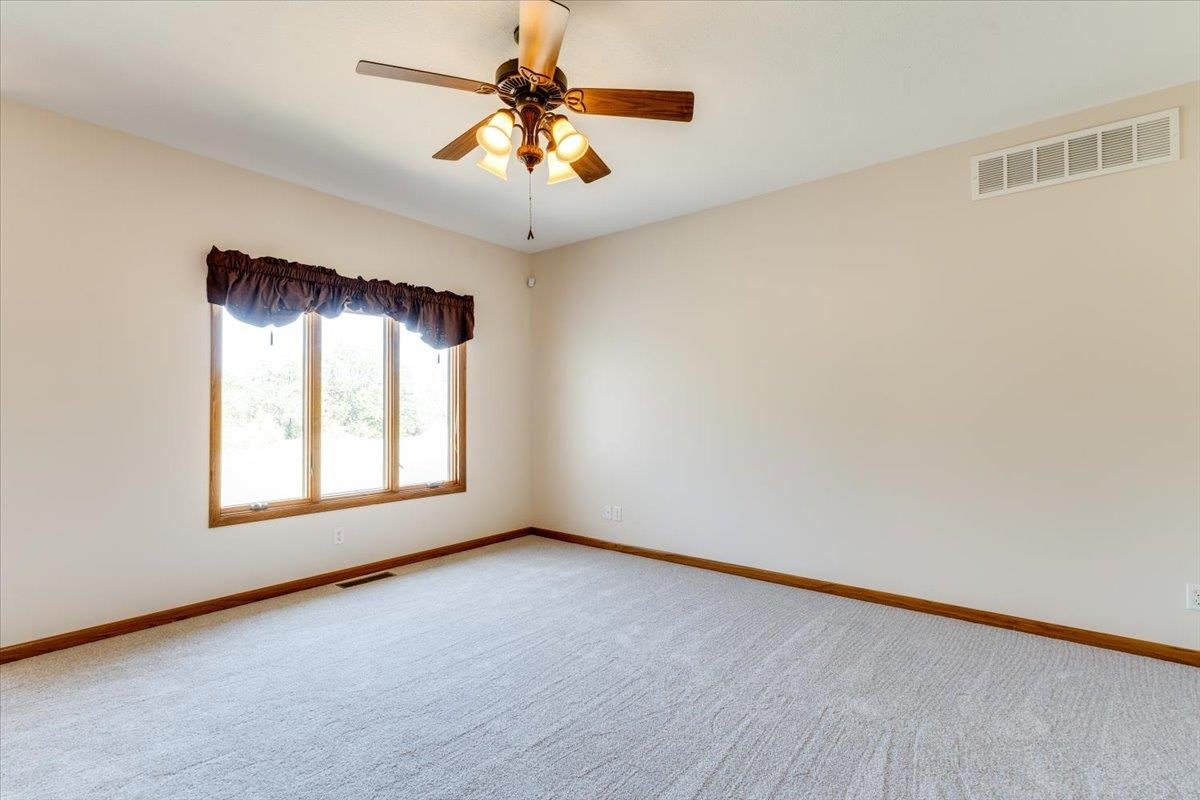 718 22nd Property Photo 4