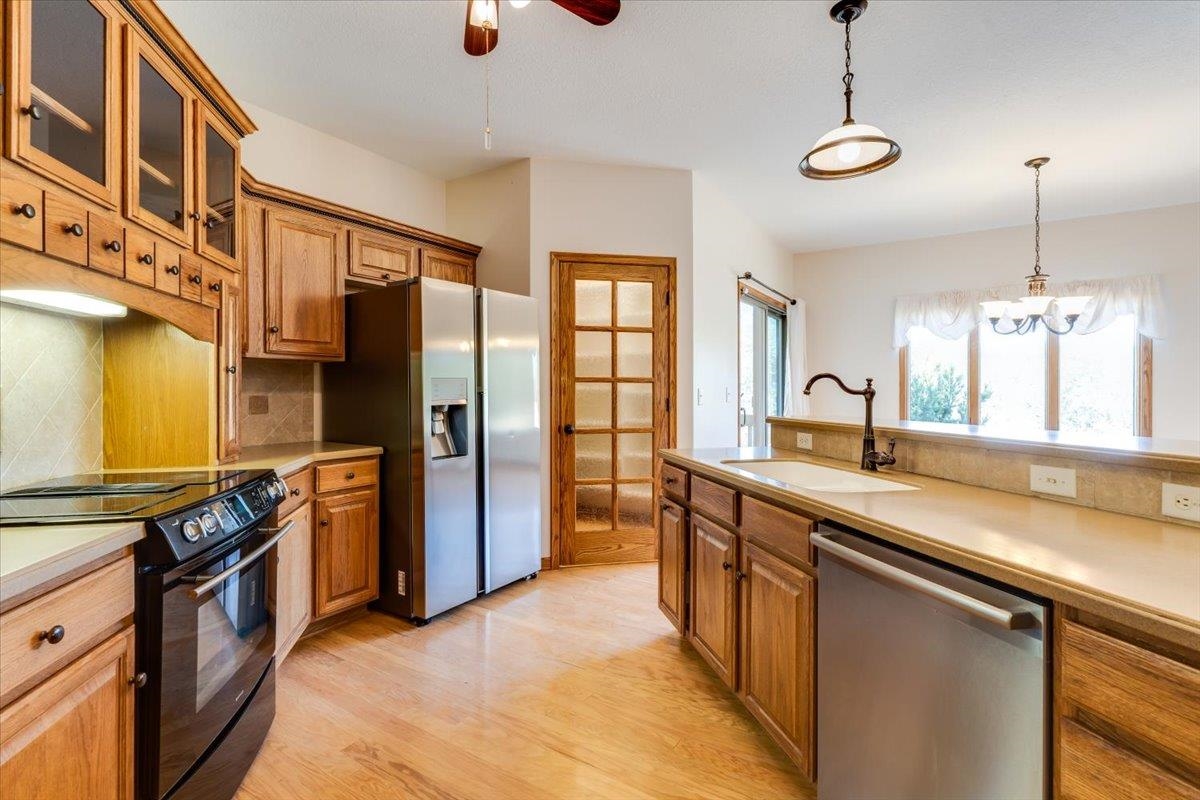 718 22nd Property Photo 15