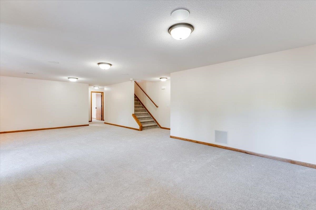 718 22nd Property Photo 28