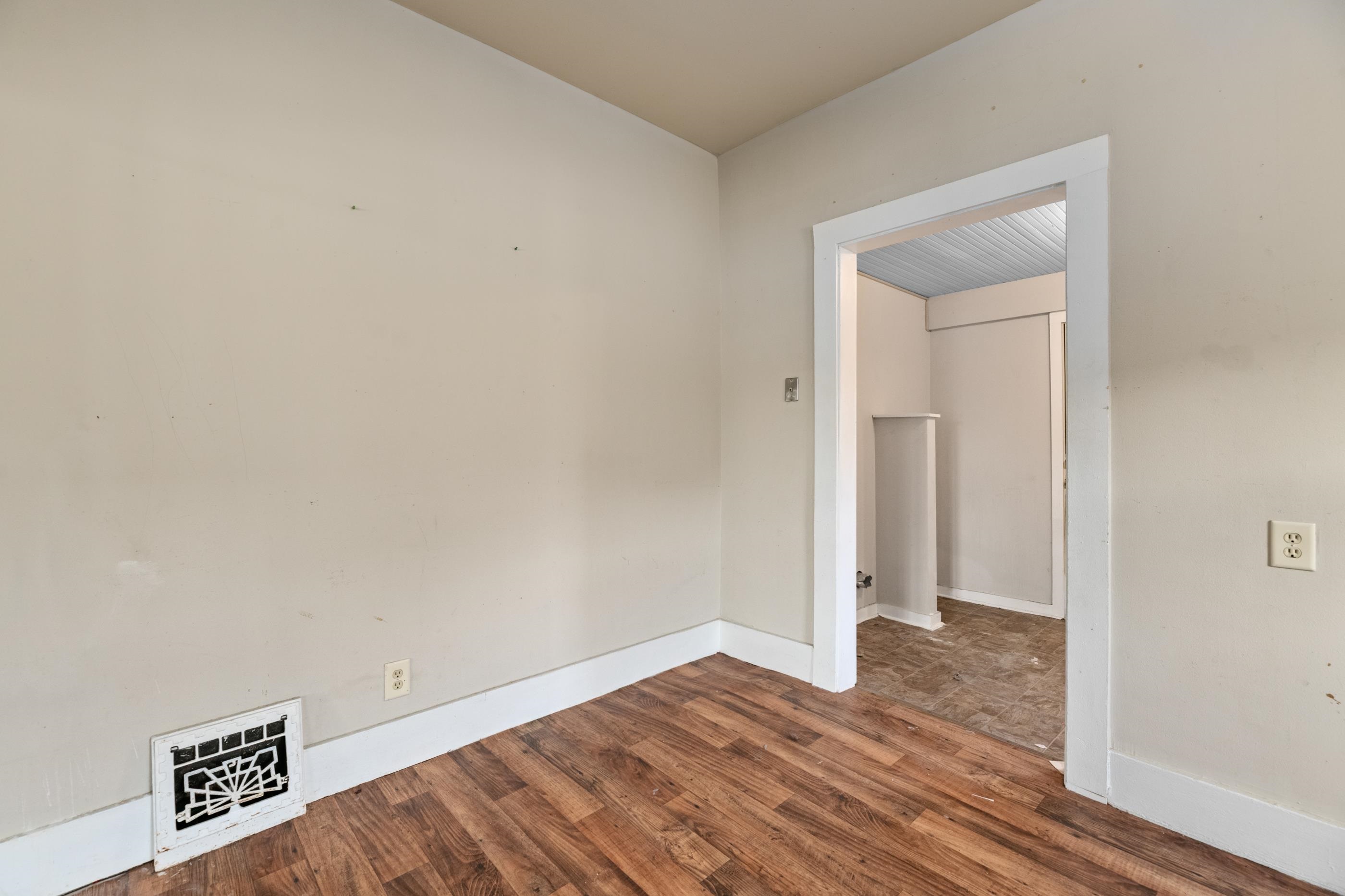 1629 S Richmond Ave Property Photo 18