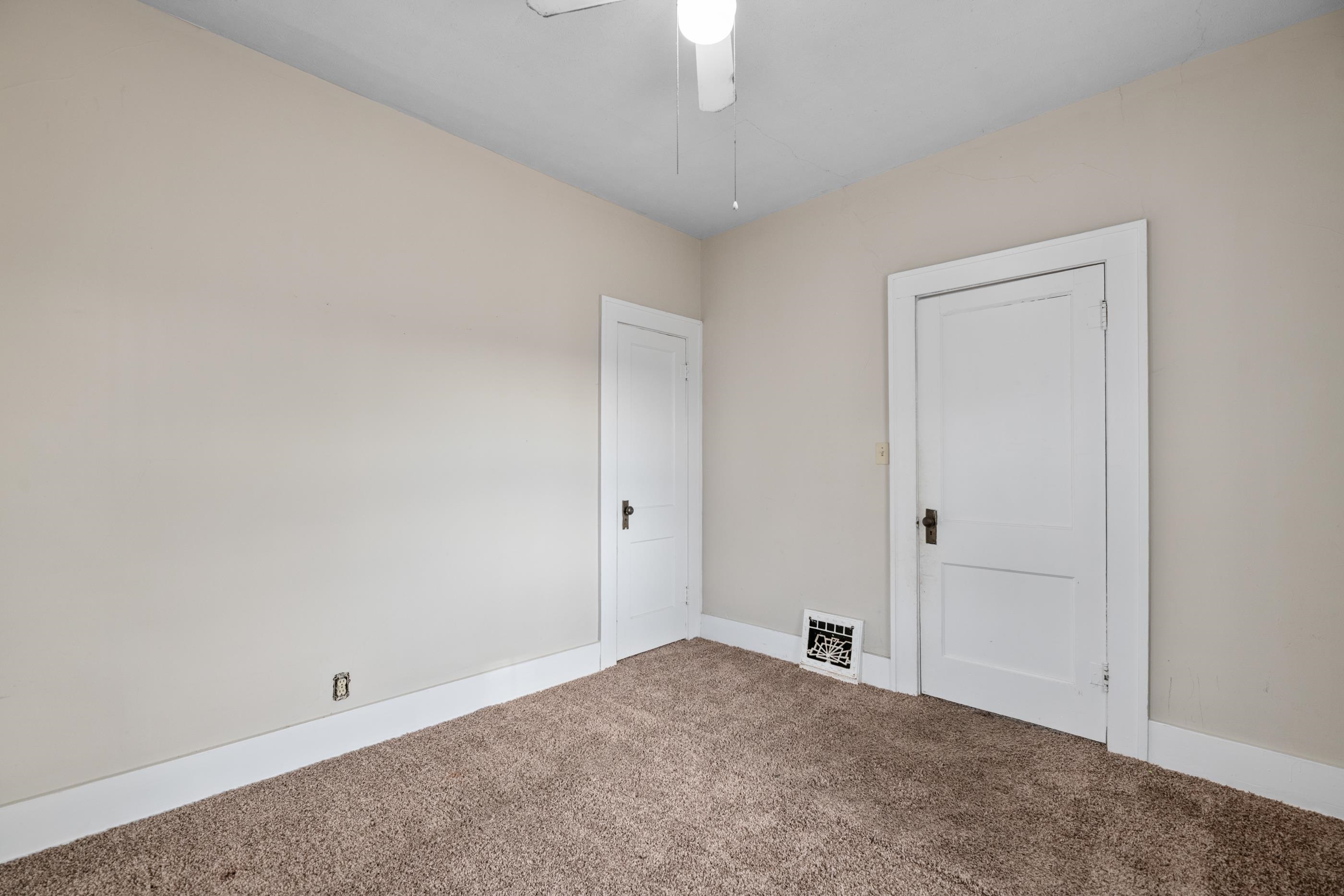 1629 S Richmond Ave Property Photo 24