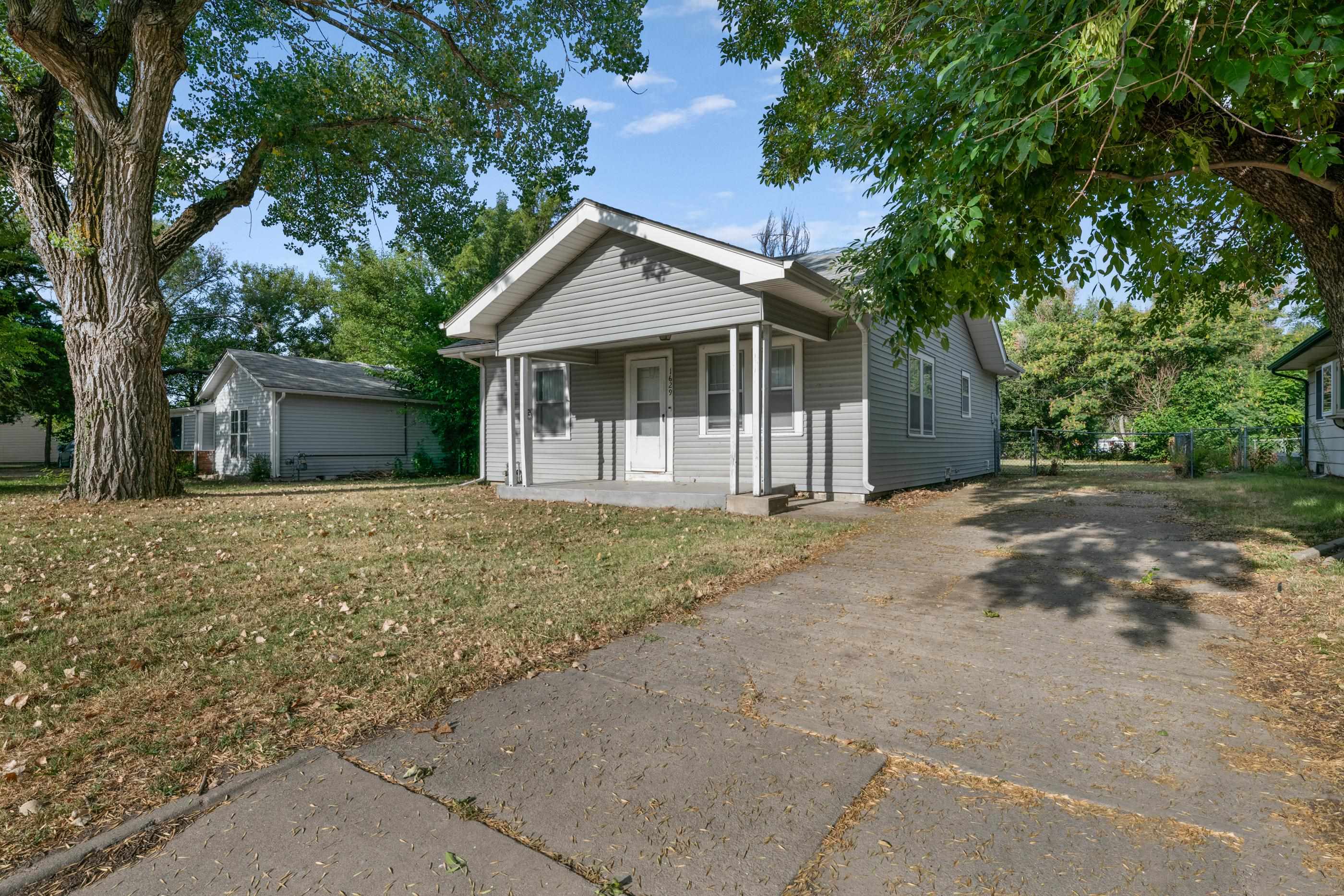 1629 S Richmond Ave Property Photo 29