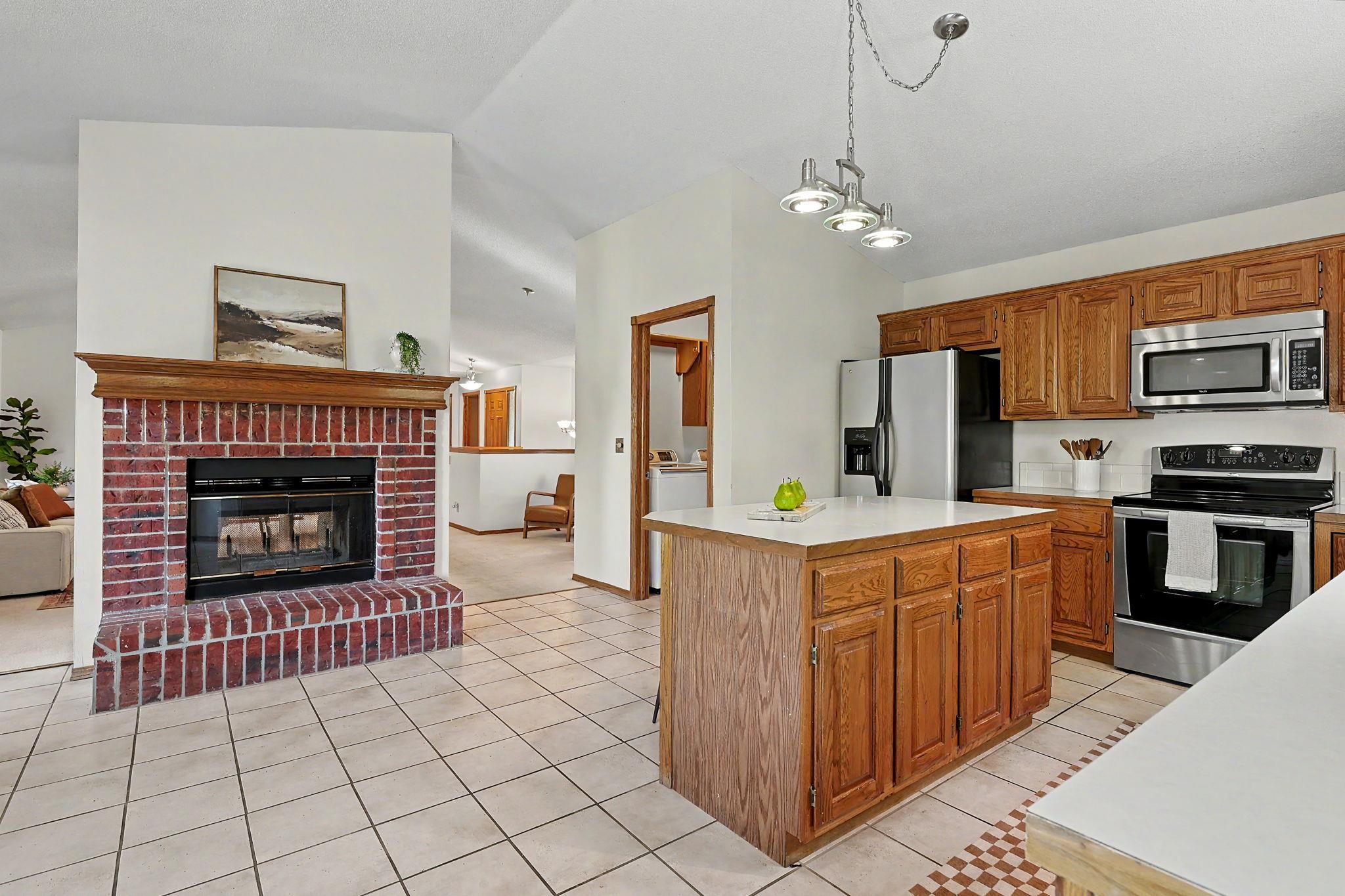 2933 N Parkwood Ct. Property Photo 6