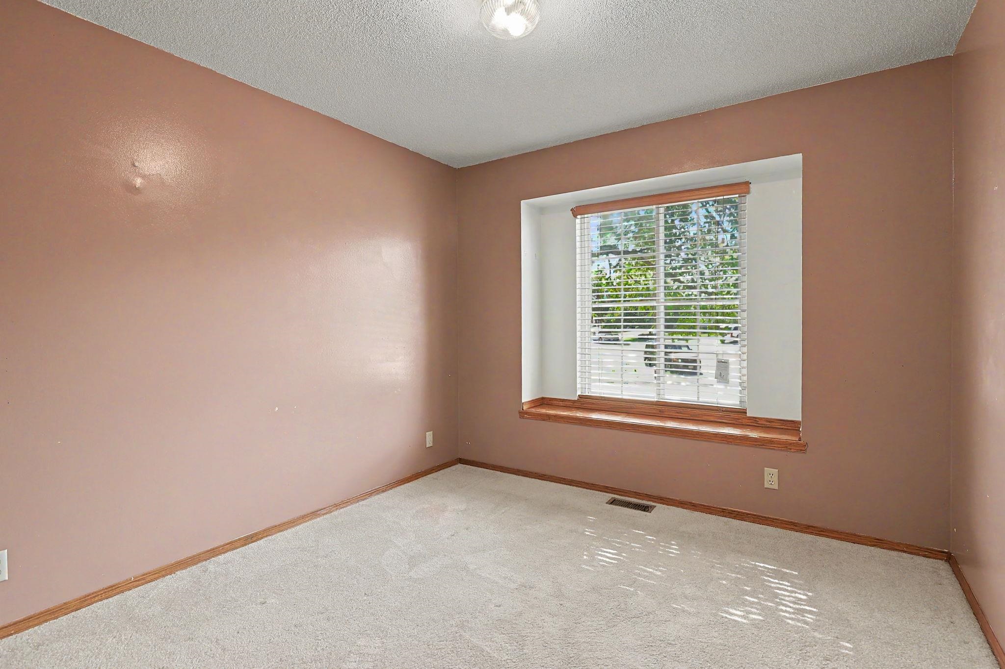 2933 N Parkwood Ct. Property Photo 13