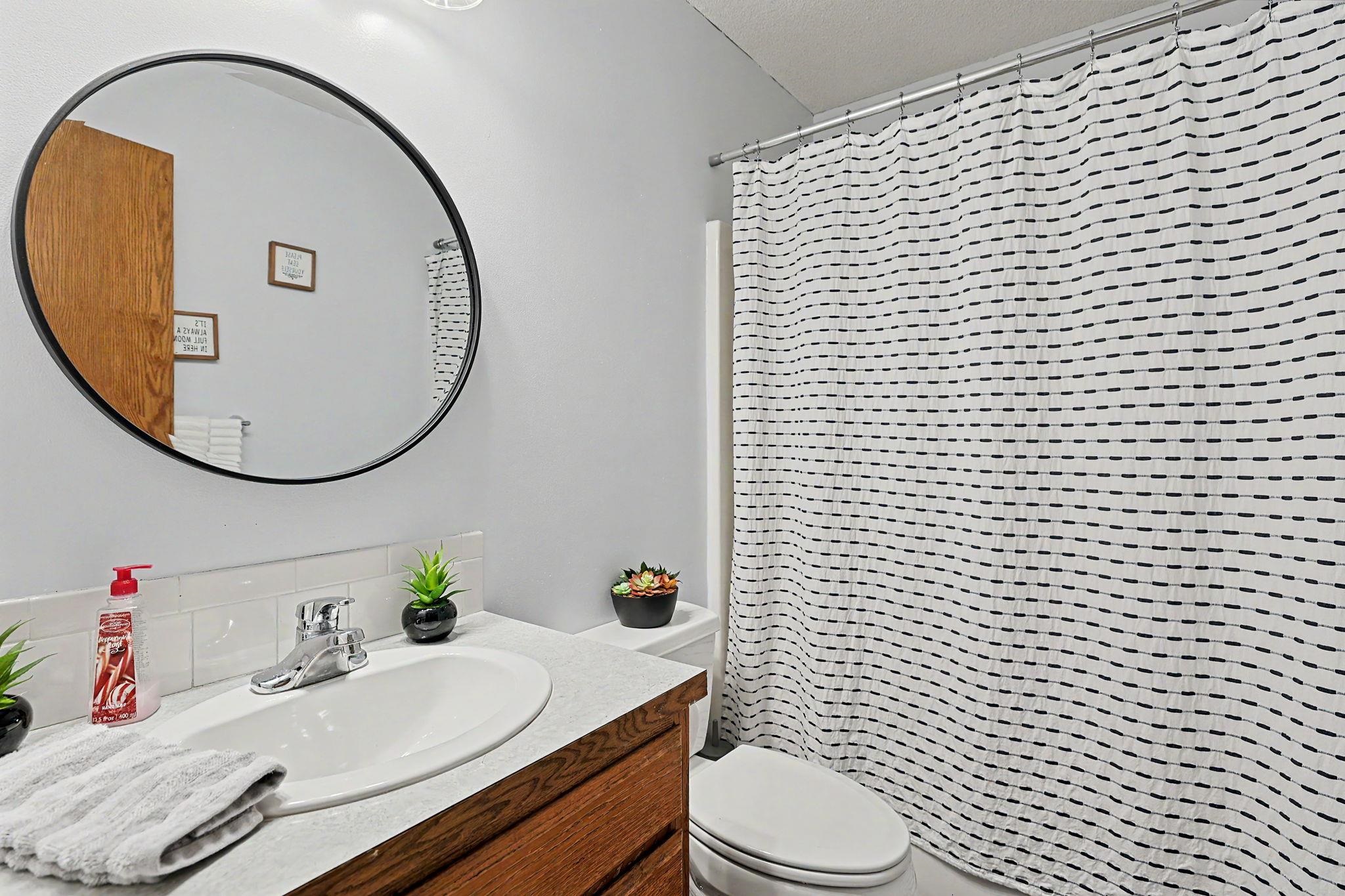 2933 N Parkwood Ct. Property Photo 14