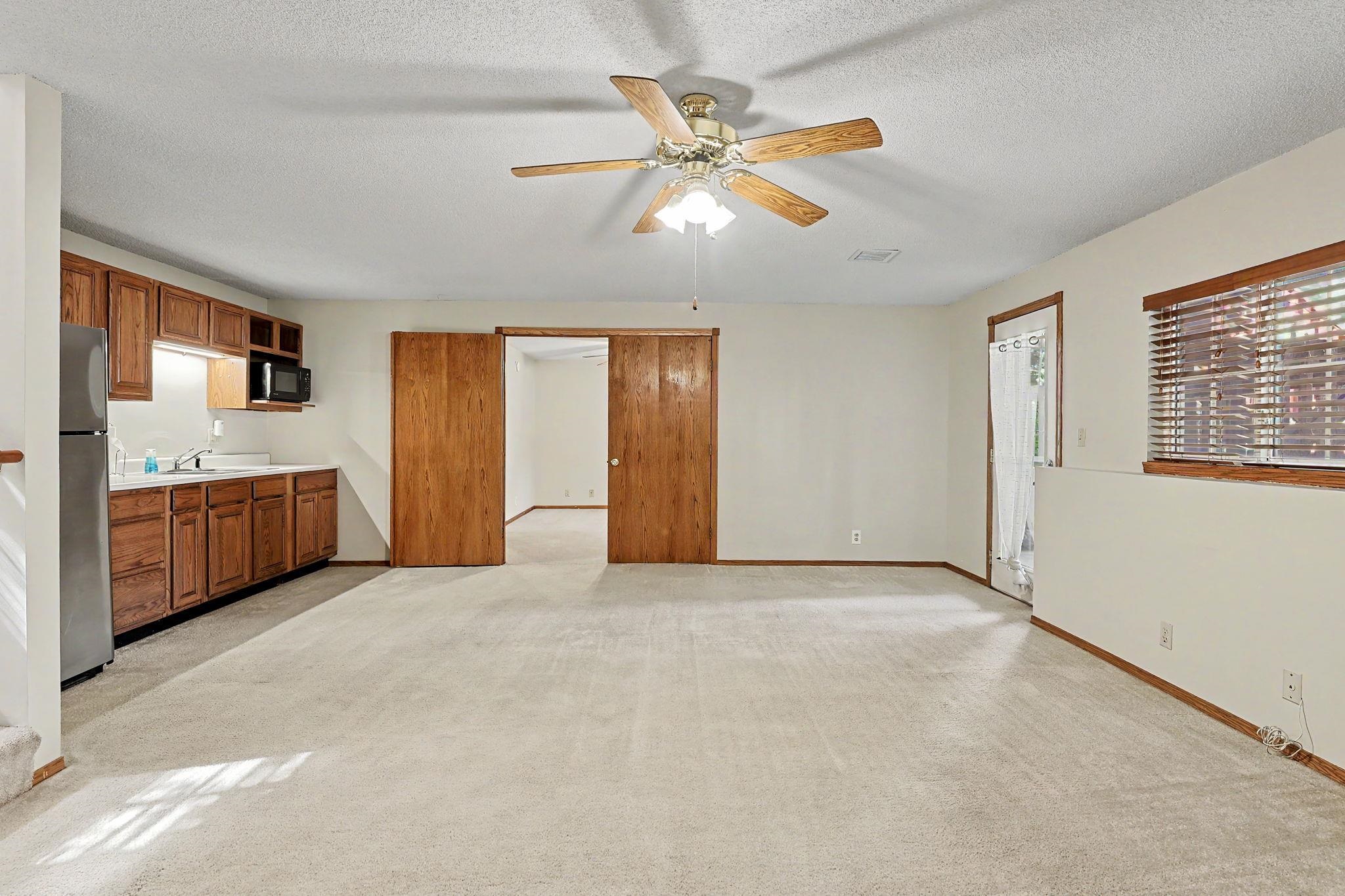 2933 N Parkwood Ct. Property Photo 15