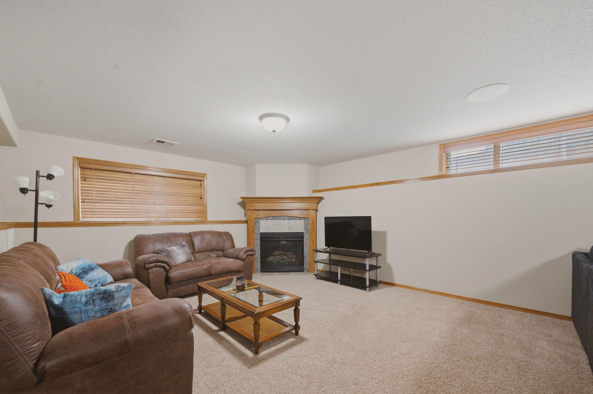 12517 W Binter St. Property Photo 28