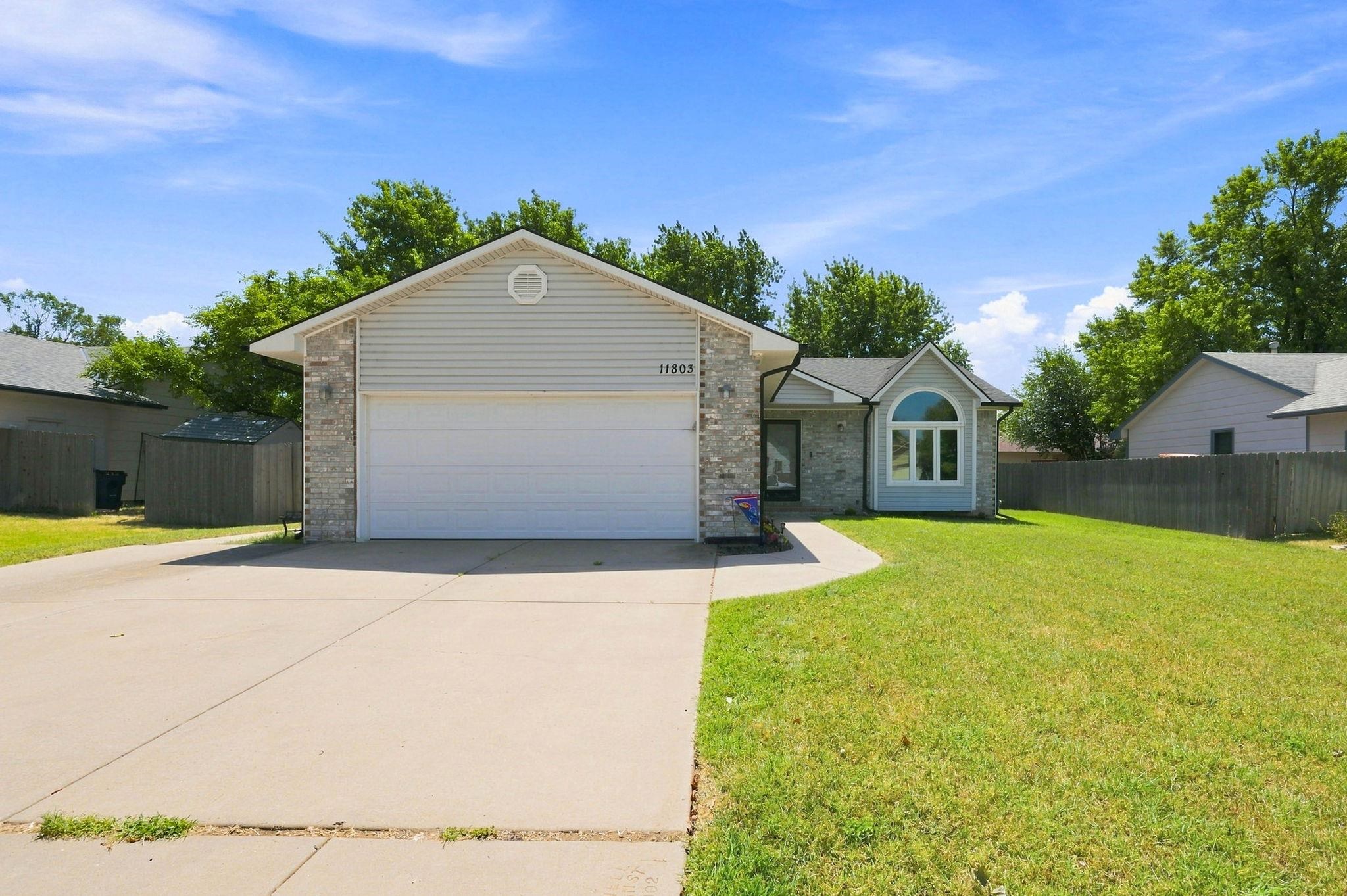 11803 W Murdock Ave Property Photo 4