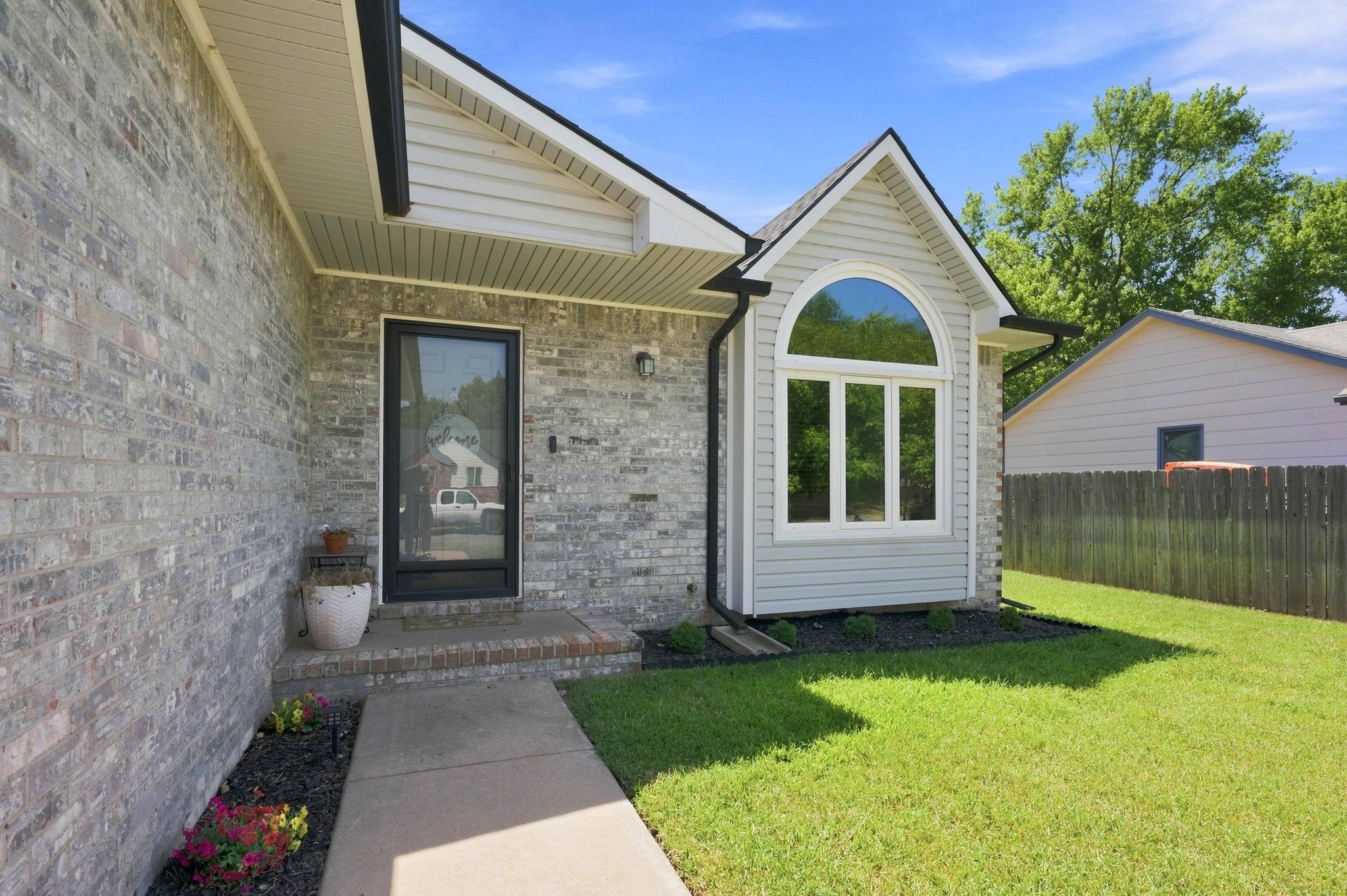 11803 W Murdock Ave Property Photo 6