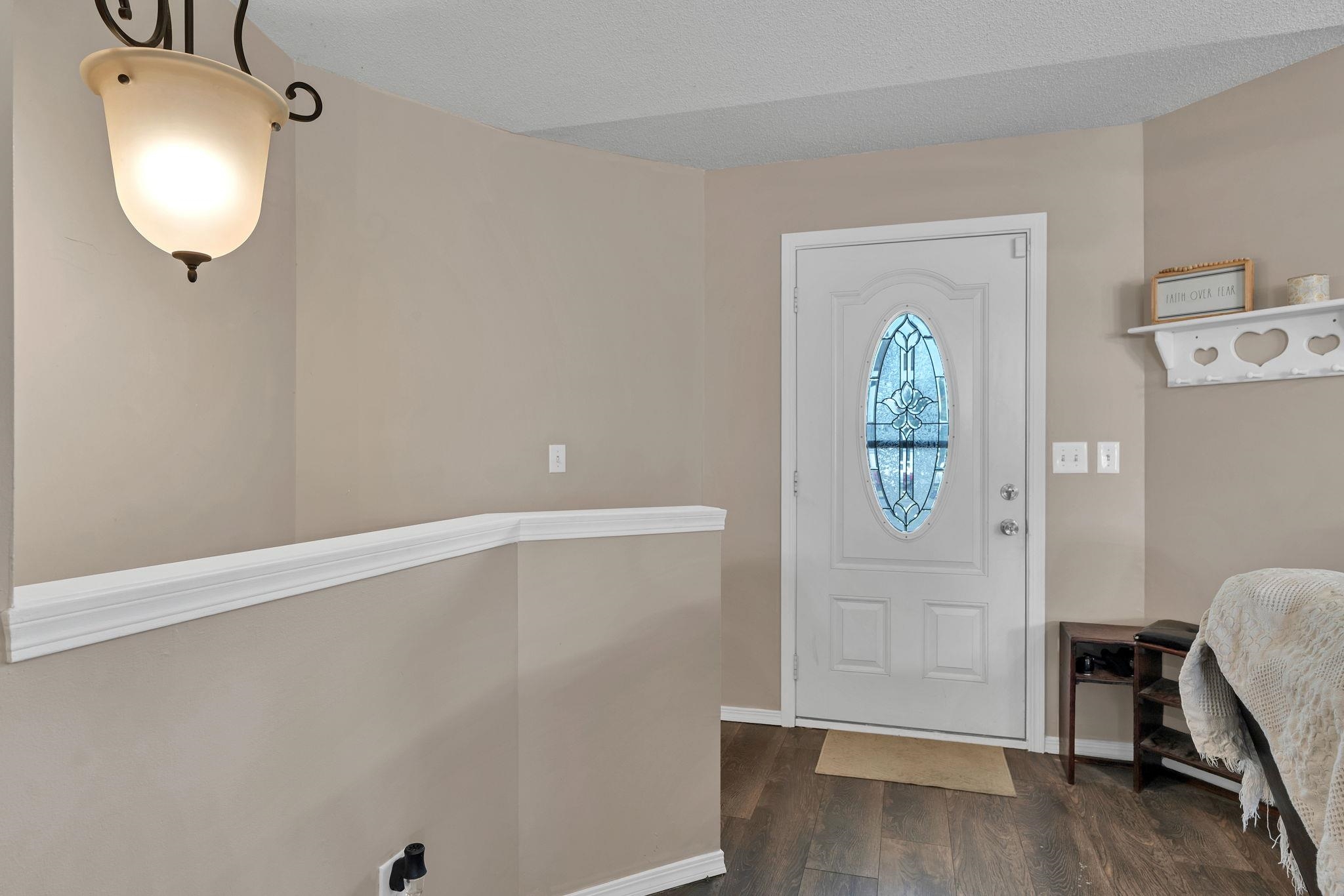 1730 E Winterset Circle Property Photo 4