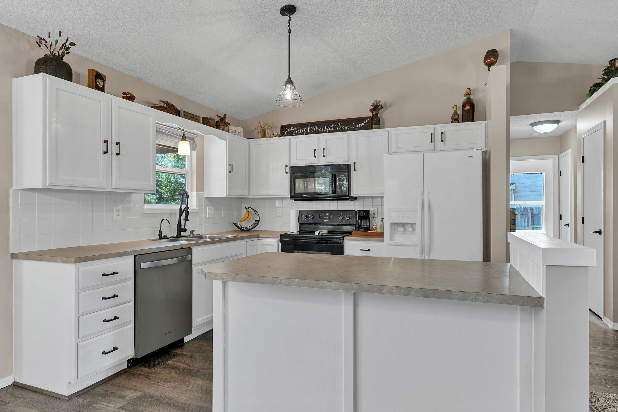 1730 E Winterset Circle Property Photo 11
